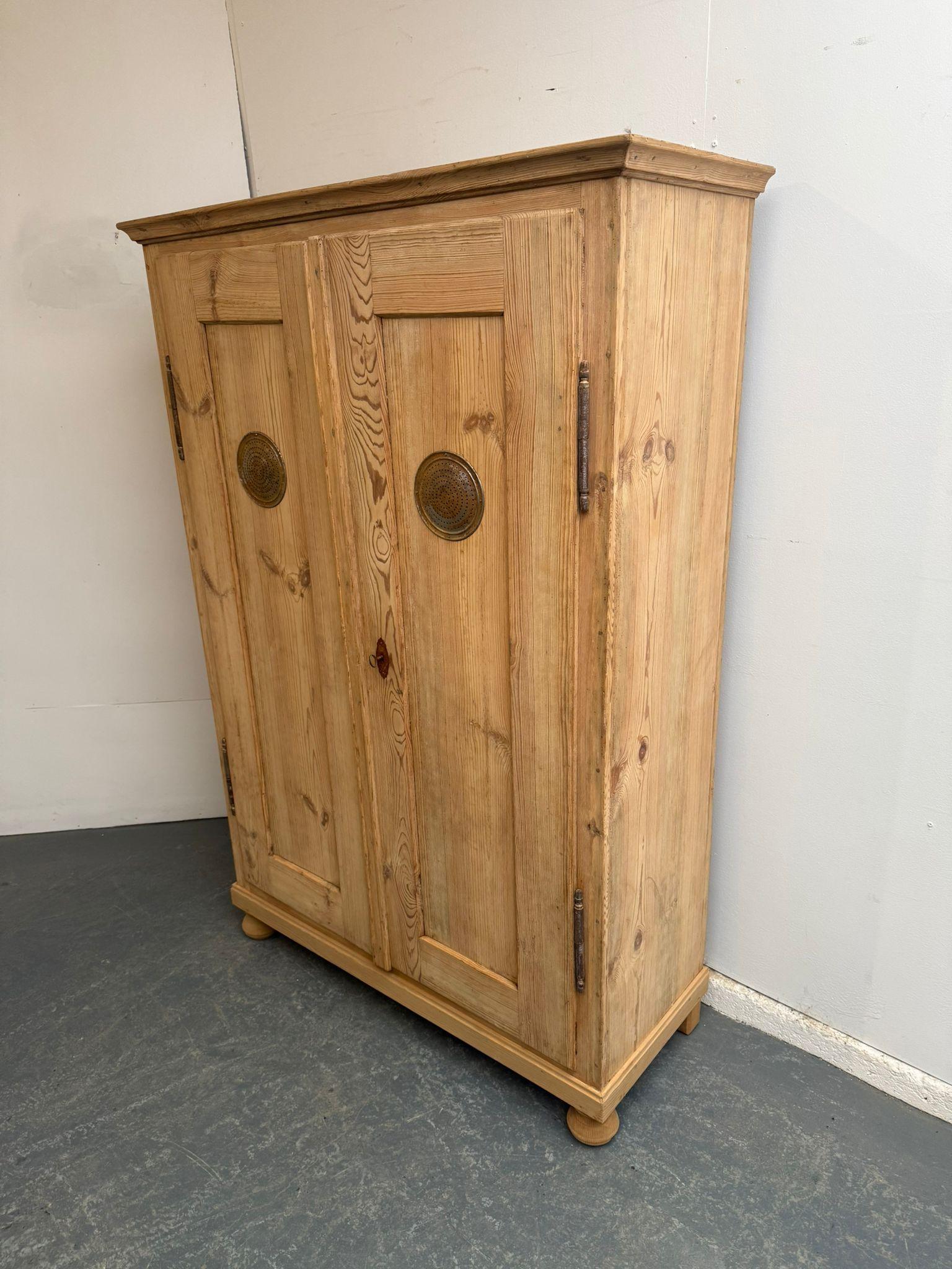 A Superb Georgian Antique/old Pine 2 Door Kitchen Storage Cupboard to Wax/paint (1 of 9)