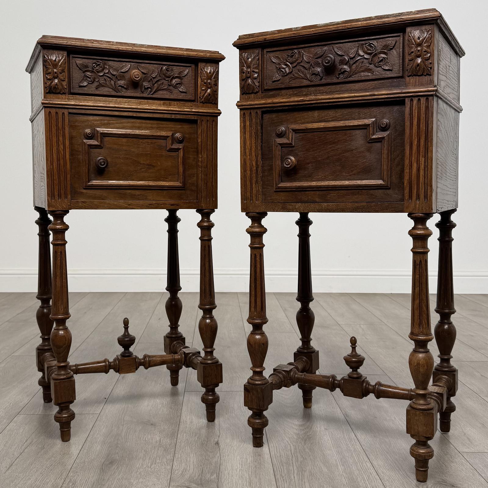 Antique 19th Century Pair of French Bedside Cabinets in Oak (1 of 14) Antique 19th Century Pair of French Bedside Cabinets in Oak (1 of 14)