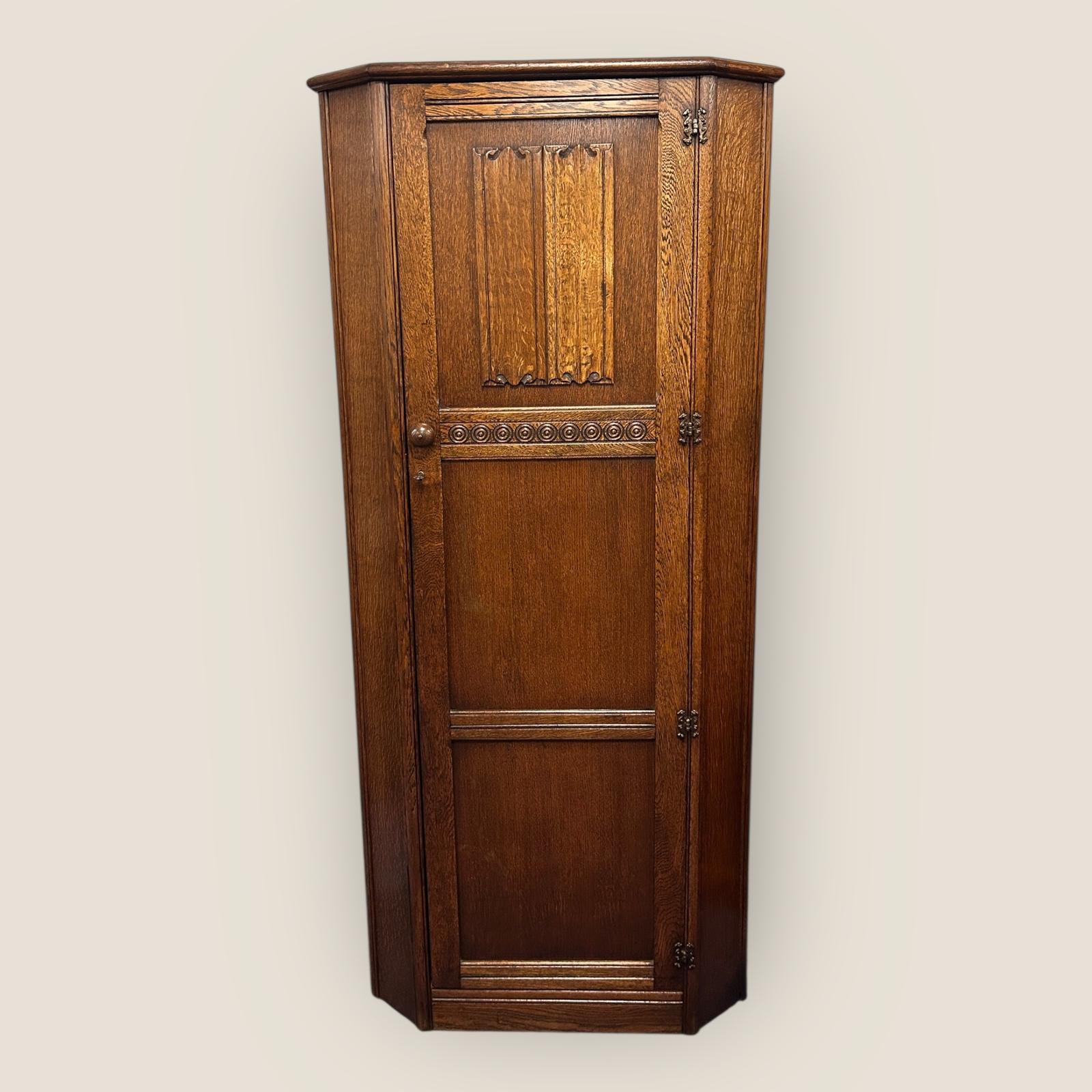 Antique Style Vintage Oak Octagonal Single Wardrobe | Hallrobe (1 of 6)