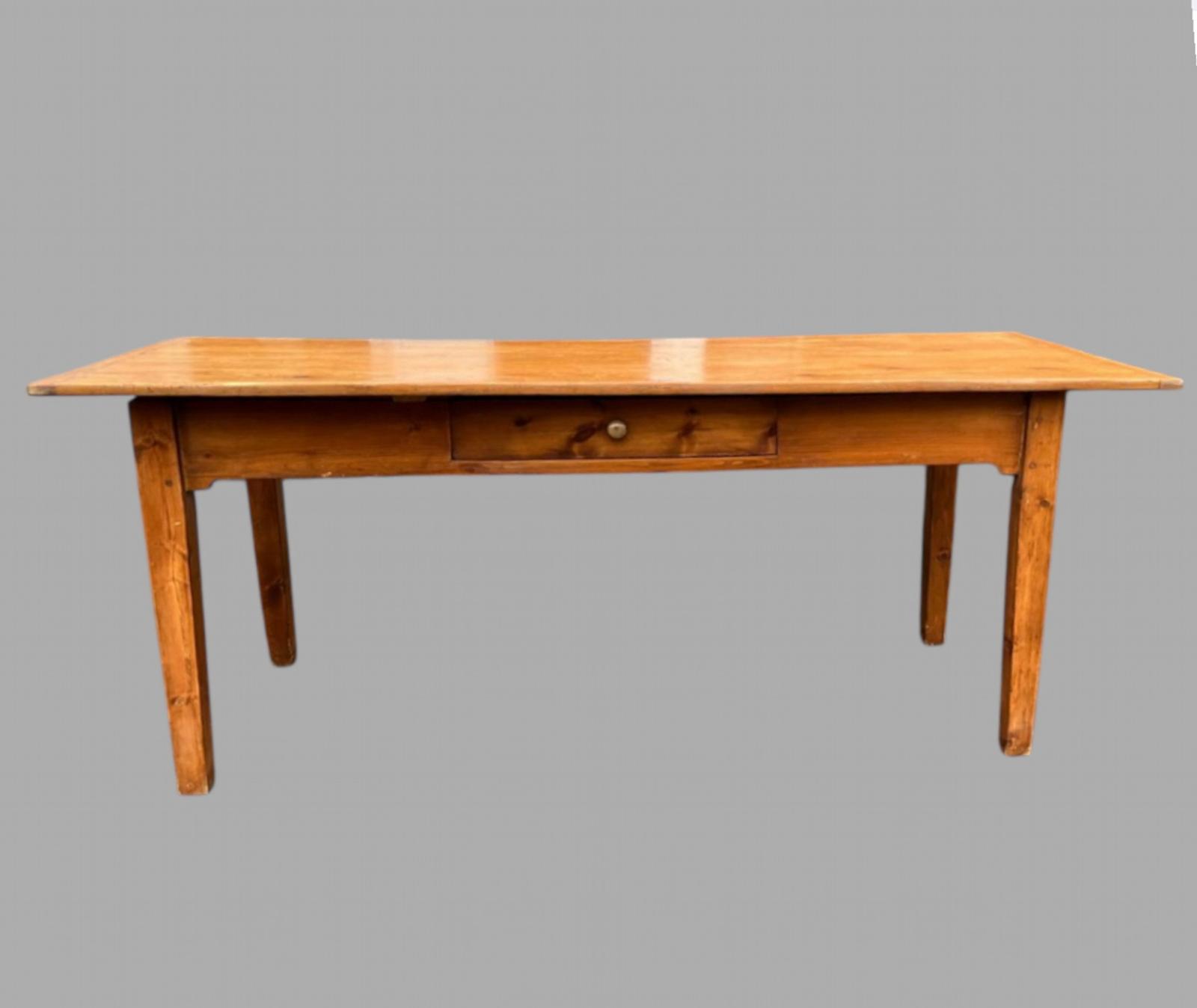 An Early 20thc Distressed Pine Farmhouse Table (1 of 8) An Early 20thc Distressed Pine Farmhouse Table (1 of 8)