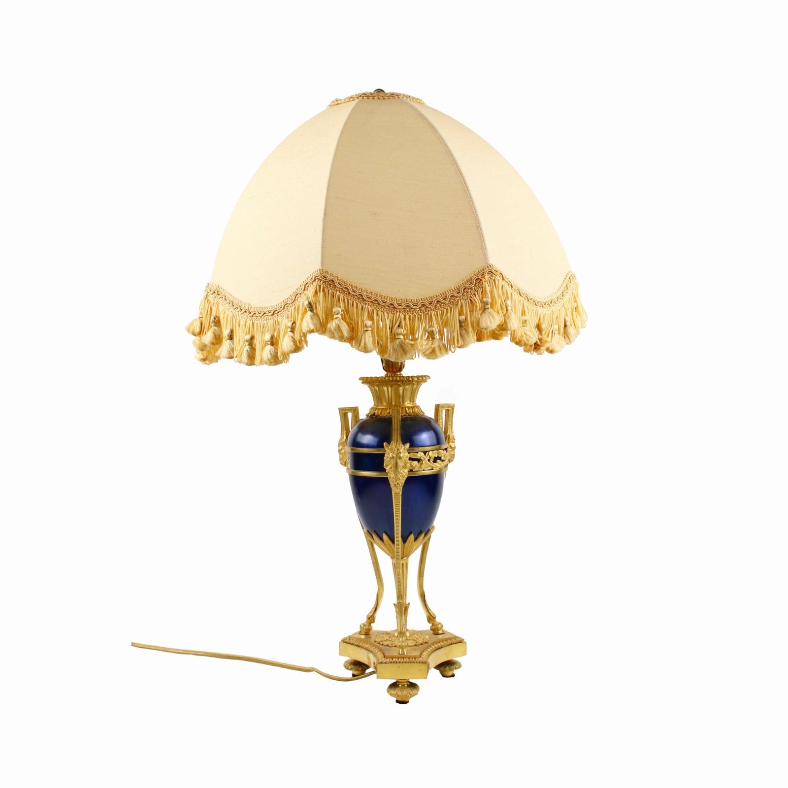 Table lamp made in Empire style and decorated with artistic elements made of gilded bronze. (1 of 5)