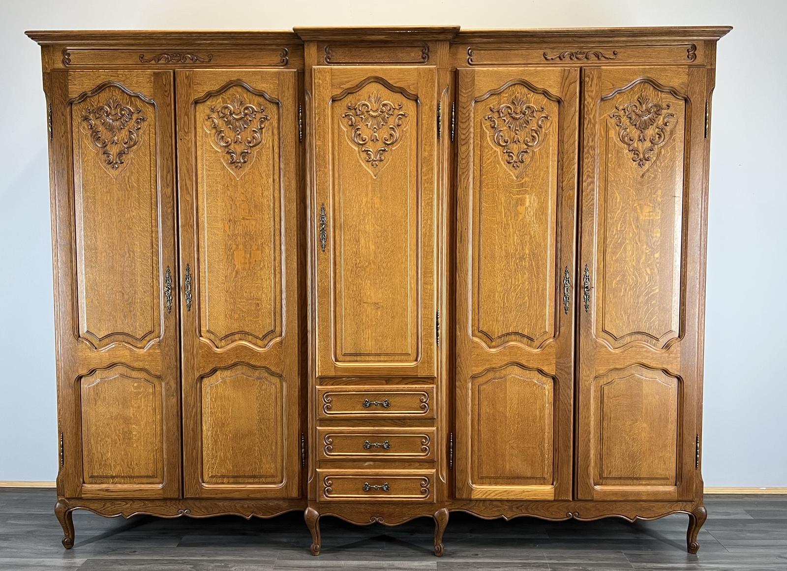 Vintage French Oak 5 Door Wardrobe Armoire Drawers Shelves Keys (1 of 9) Vintage French Oak 5 Door Wardrobe Armoire Drawers Shelves Keys (1 of 9)