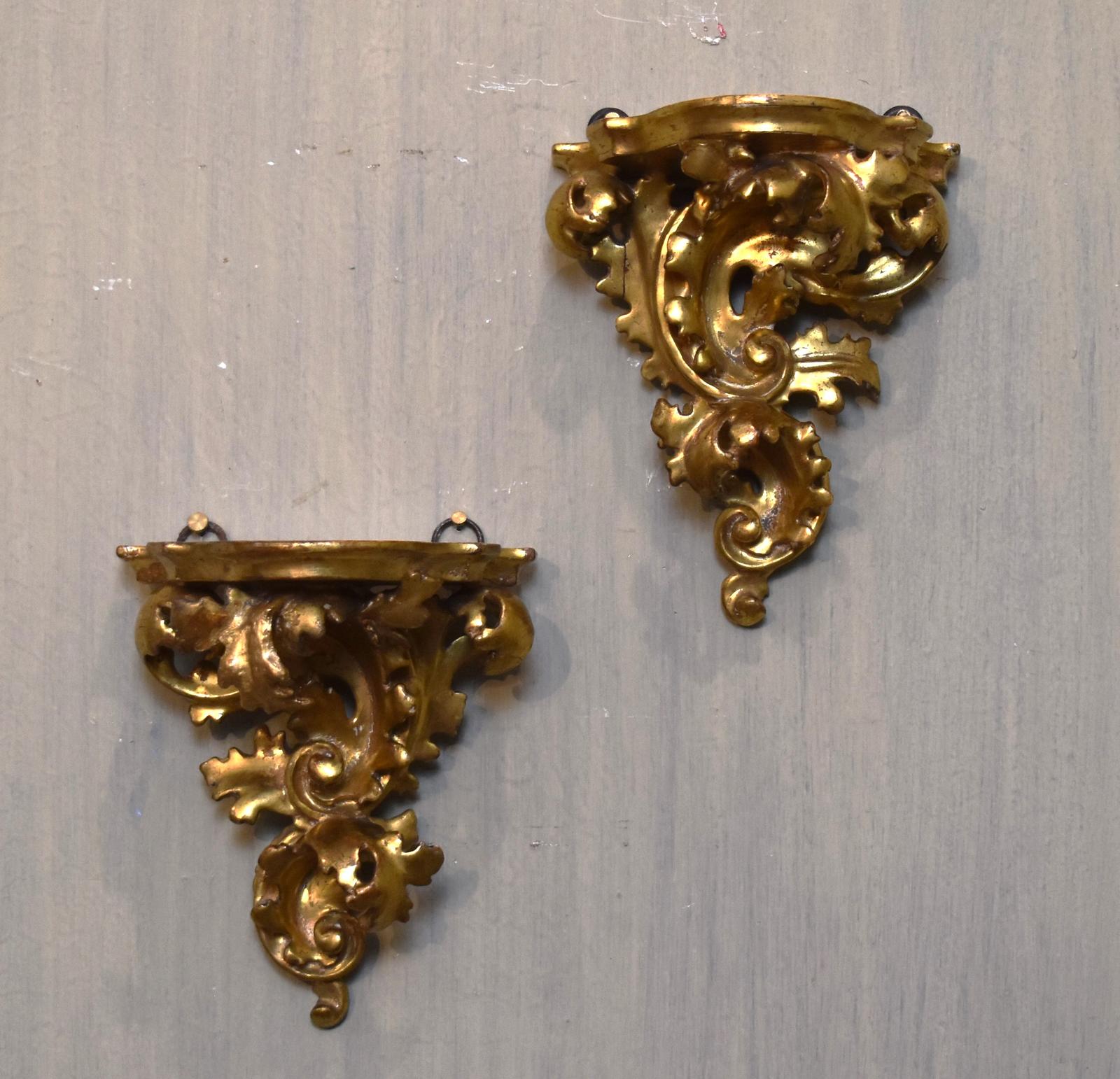 Pair of Small Giltwood Wall Brackets (1 of 6) Pair of Small Giltwood Wall Brackets (1 of 6)