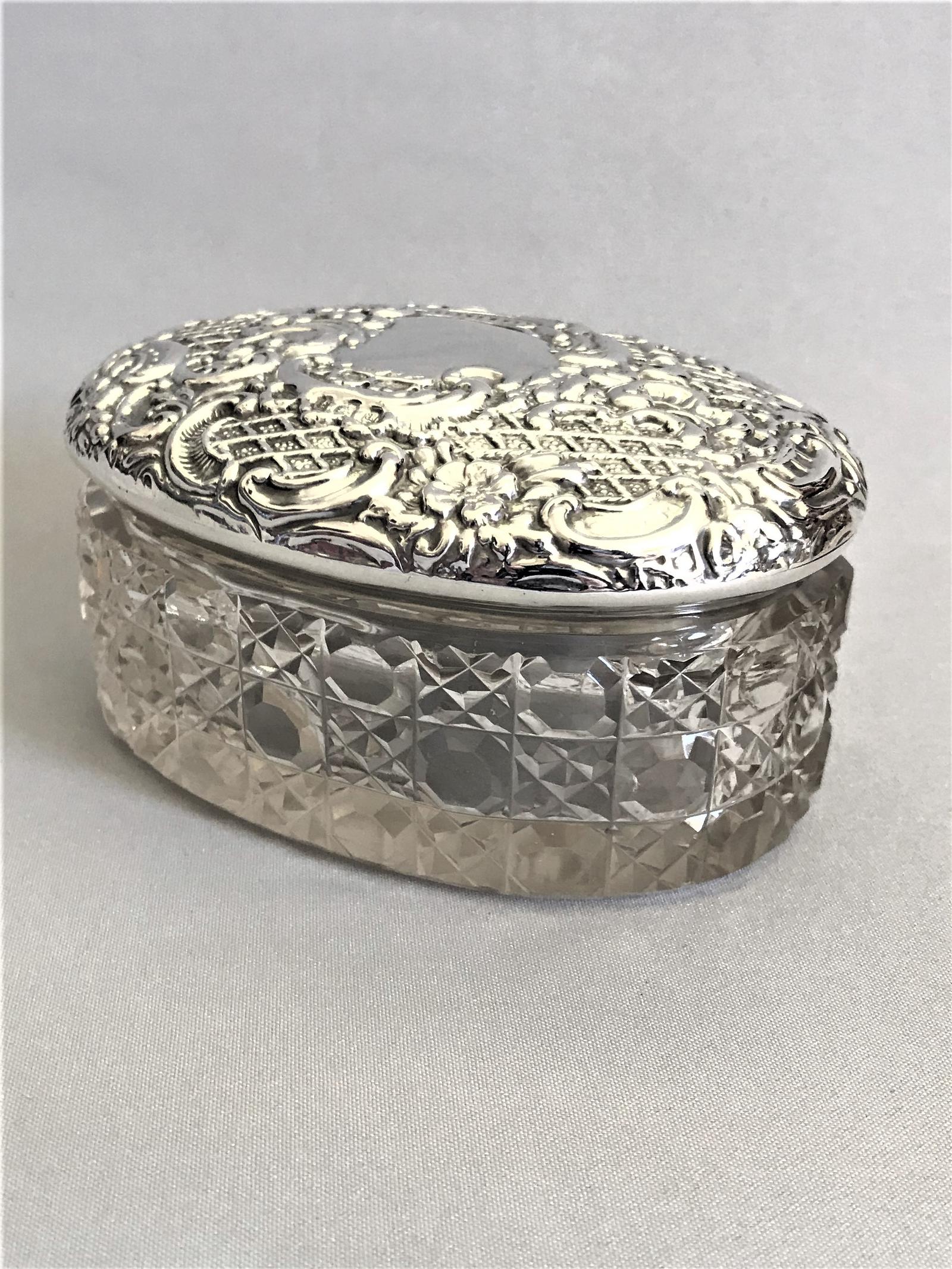 Superb Late Victorian Silver & Cut Glass Trinket Pot (1 of 7) Superb Late Victorian Silver & Cut Glass Trinket Pot (1 of 7)