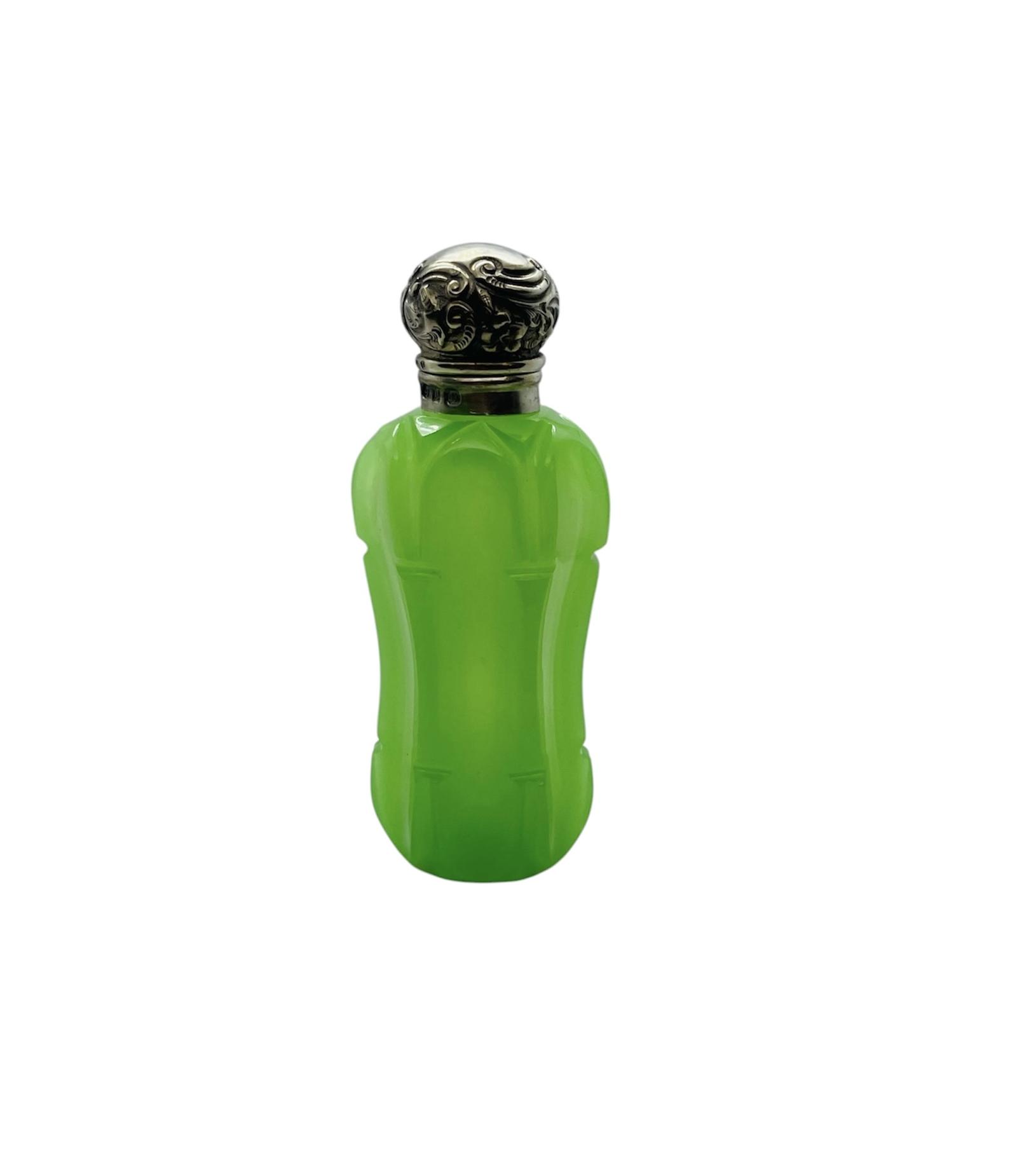 Rare Antique Victorian Uranium Scent Perfume Bottle (1 of 11) Rare Antique Victorian Uranium Scent Perfume Bottle (1 of 11)