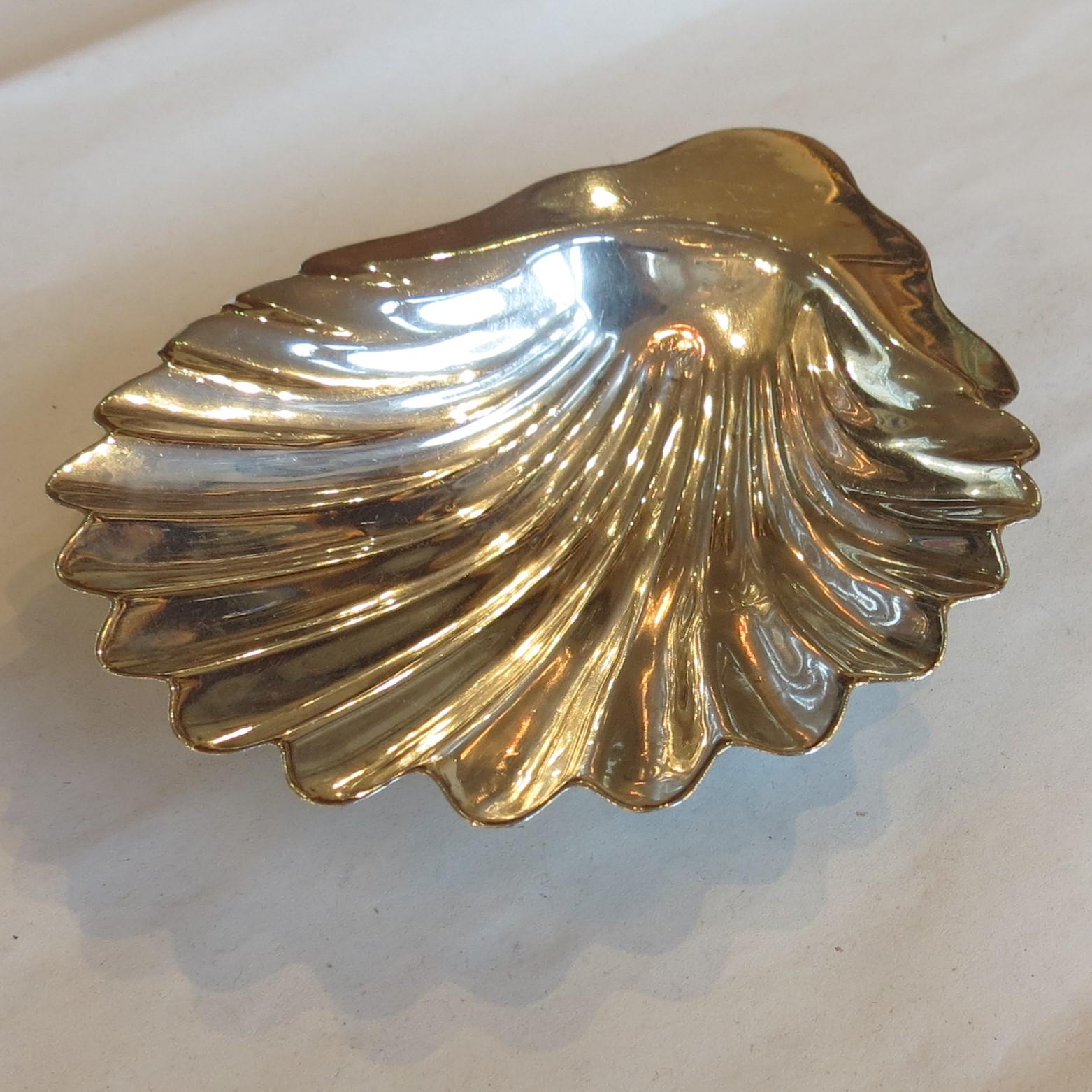 Mappin and Webb - An Edwardian Silver Shell-form Dish - 1908 (1 of 5) Mappin and Webb - An Edwardian Silver Shell-form Dish - 1908 (1 of 5)