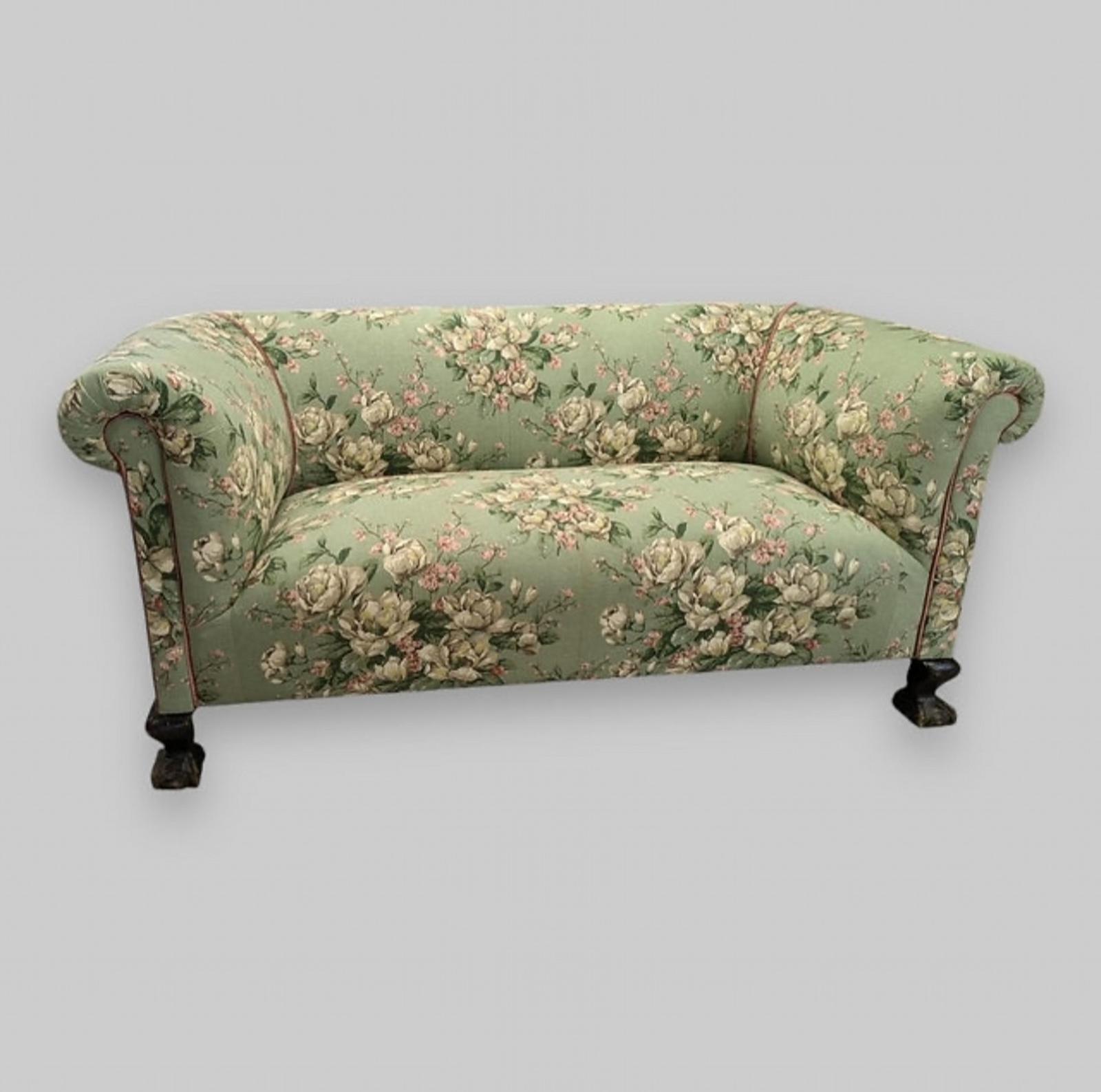Edwardian Chesterfield Sofa (1 of 5)