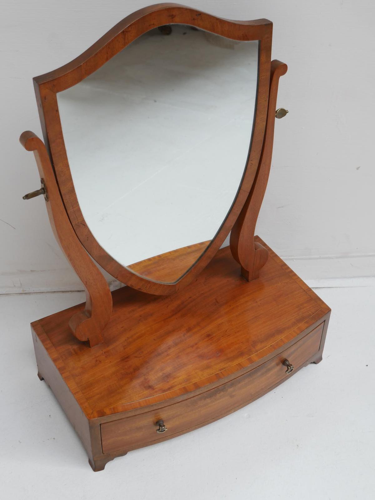 Neat Dressing Mirror (1 of 7)