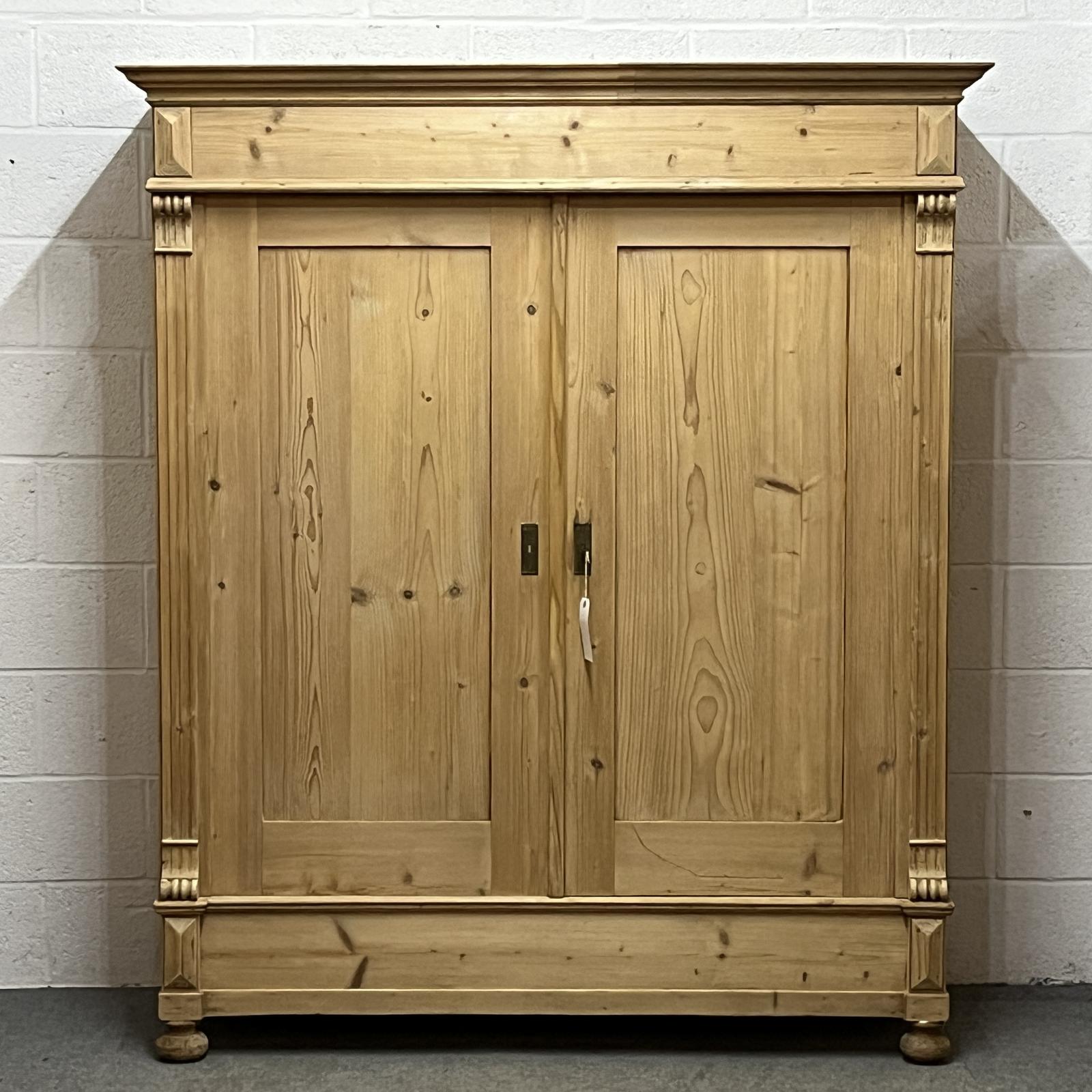 Very Large Antique Pine Double Wardrobe (Dismantles) (1 of 8) Very Large Antique Pine Double Wardrobe (Dismantles) (1 of 8)