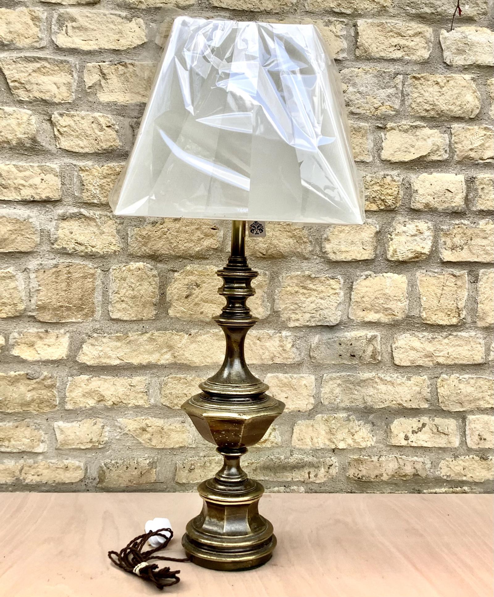 Large Single Table Lamp (1 of 3) Large Single Table Lamp (1 of 3)