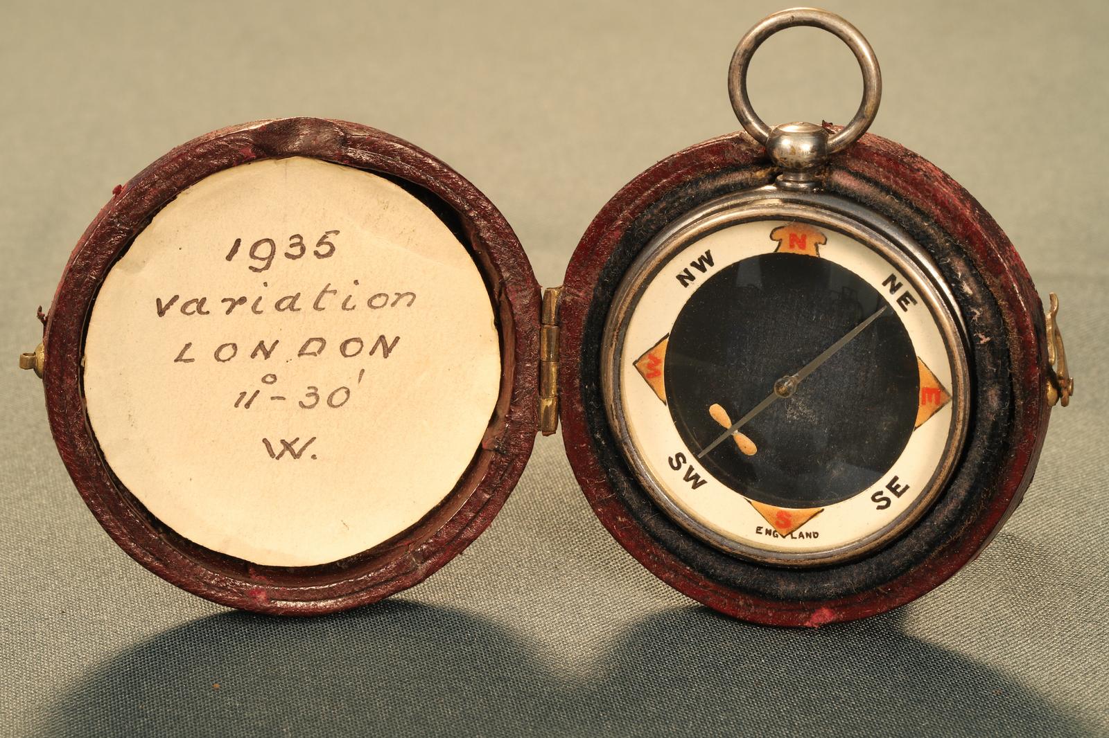 Radiant Transparent Pebble Lens Compass by Barker c.1910 (1 of 9)