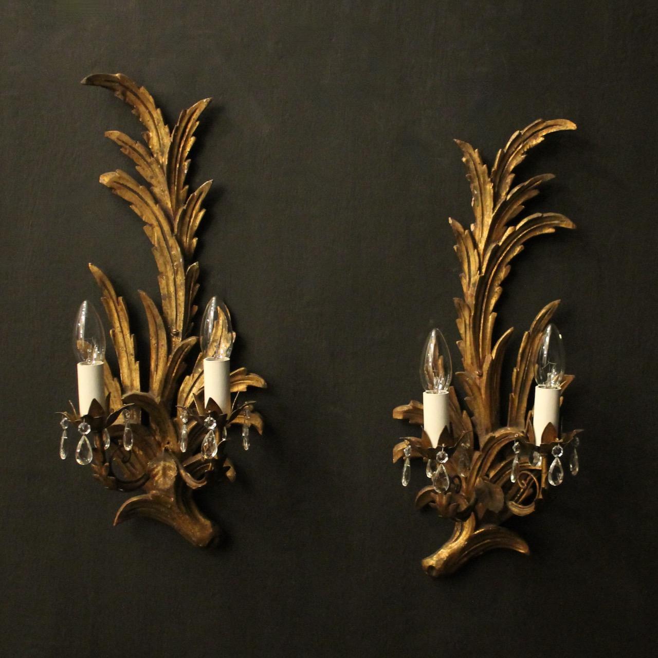 Florentine Pair of Giltwood Leaf Wall Lights (1 of 10) Florentine Pair of Giltwood Leaf Wall Lights (1 of 10)