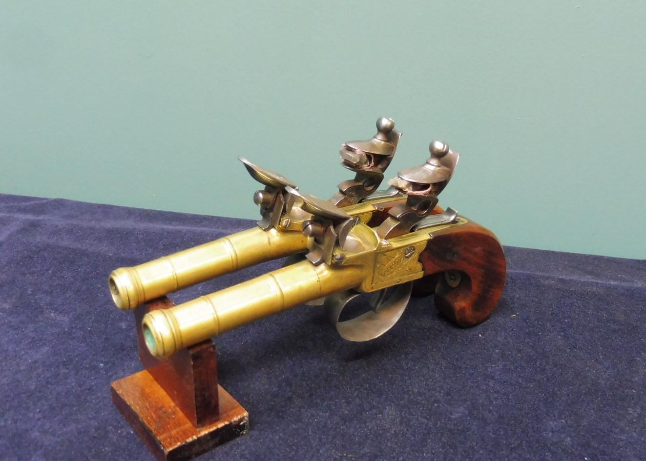 Excellent Pair of Flinlock Genlemens Pocket Pistols (1 of 21)