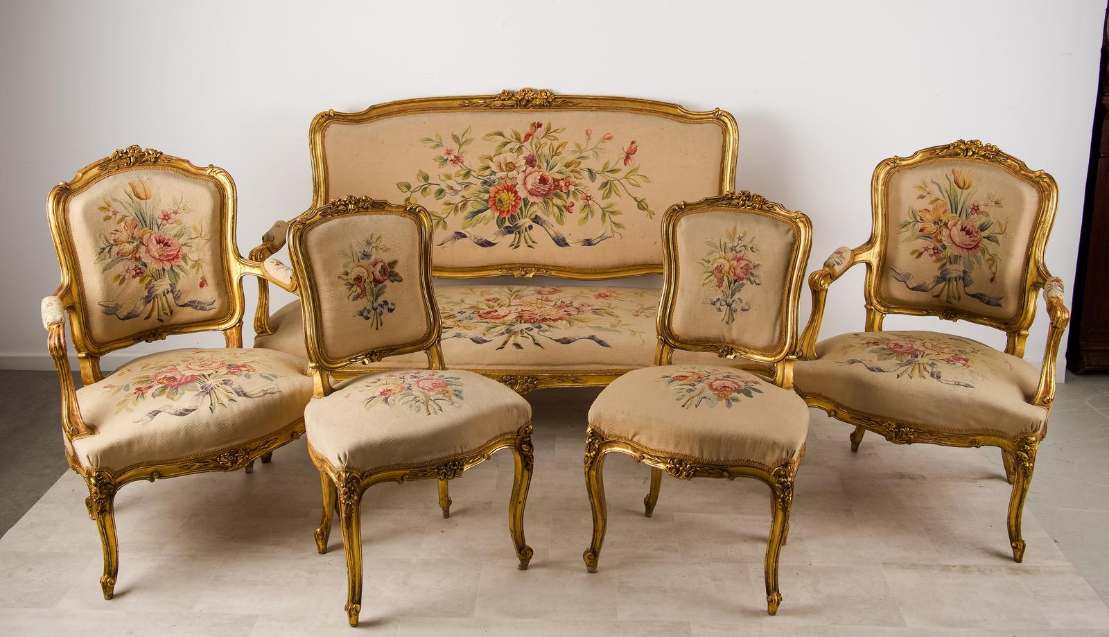 French Giltwood Salon Suite with Floral Upholstery c.1900 (1 of 6) French Giltwood Salon Suite with Floral Upholstery c.1900 (1 of 6)