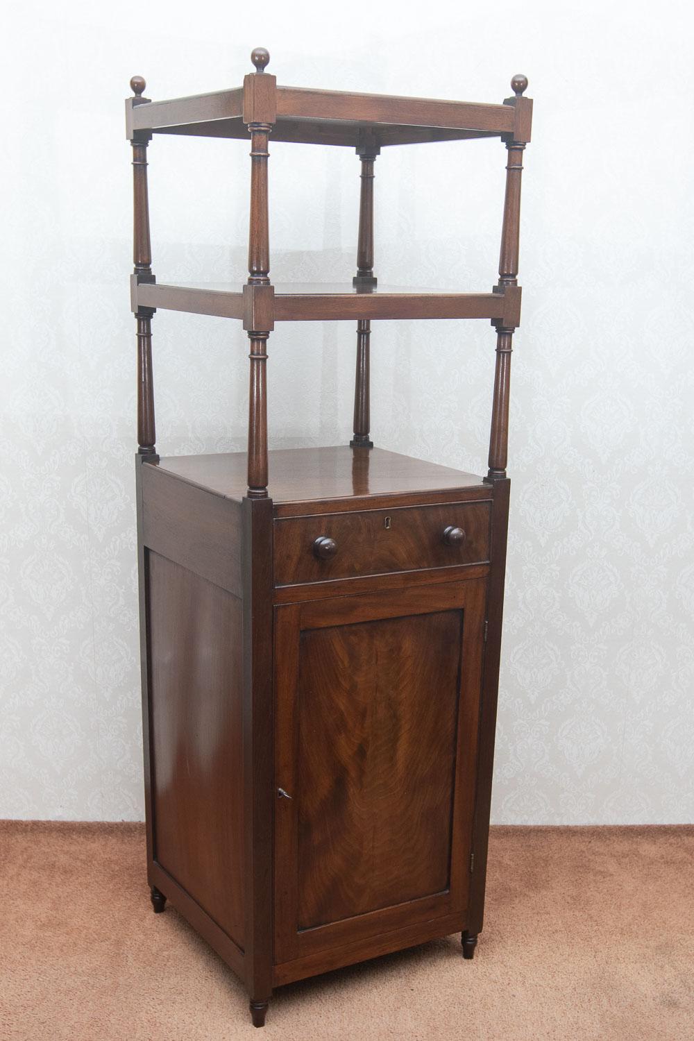 Early 19th Century Mahogany Wot-not (1 of 7)