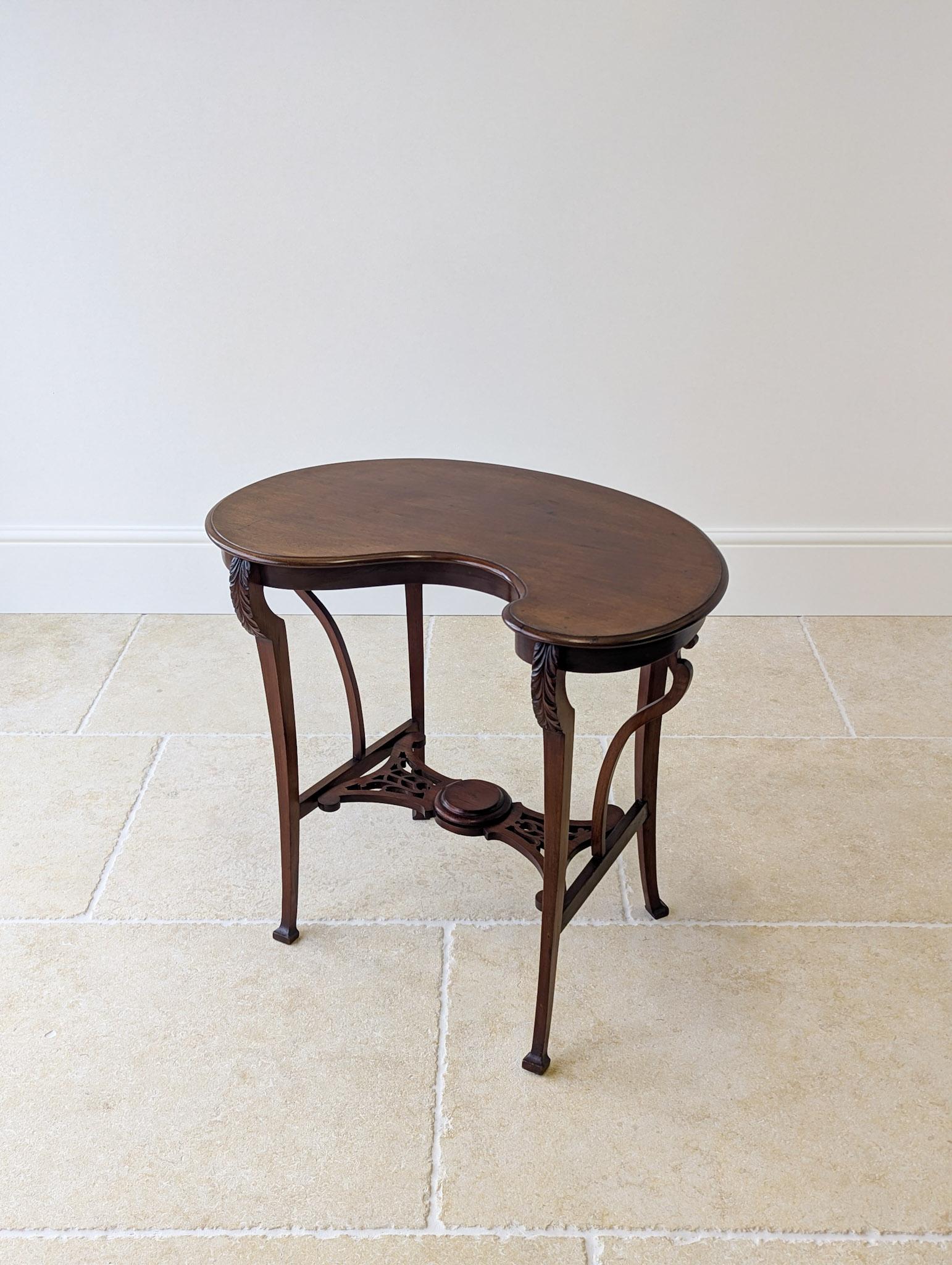 Antique Edwardian Art Nouveau Mahogany Side Table (1 of 18) Antique Edwardian Art Nouveau Mahogany Side Table (1 of 18)