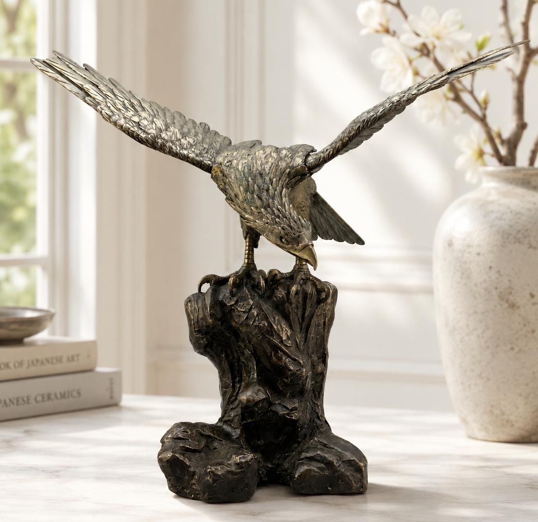 Japanese Meiji Period Bronze Eagle Hawk Sculpture – Large Antique Okimono (1 of 17) Japanese Meiji Period Bronze Eagle Hawk Sculpture – Large Antique Okimono (1 of 17)