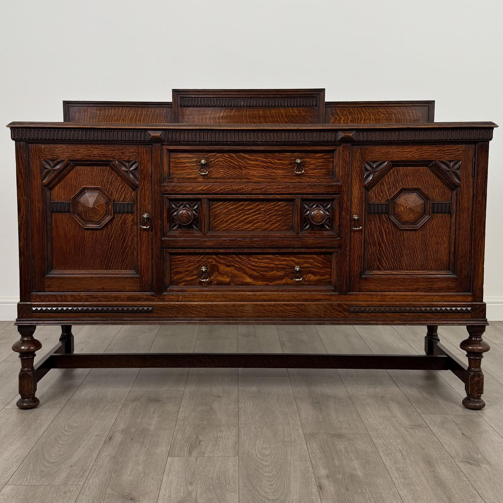 Antique 19th Century Jacobean Style Sideboard In Oak (1 of 13)
