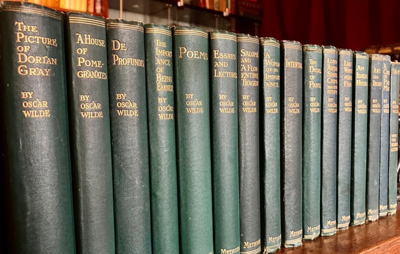 1909 The Complete Works Of Oscar Wilde 16 x Volume Set Gilt Cloth Bindings (1 of 5)