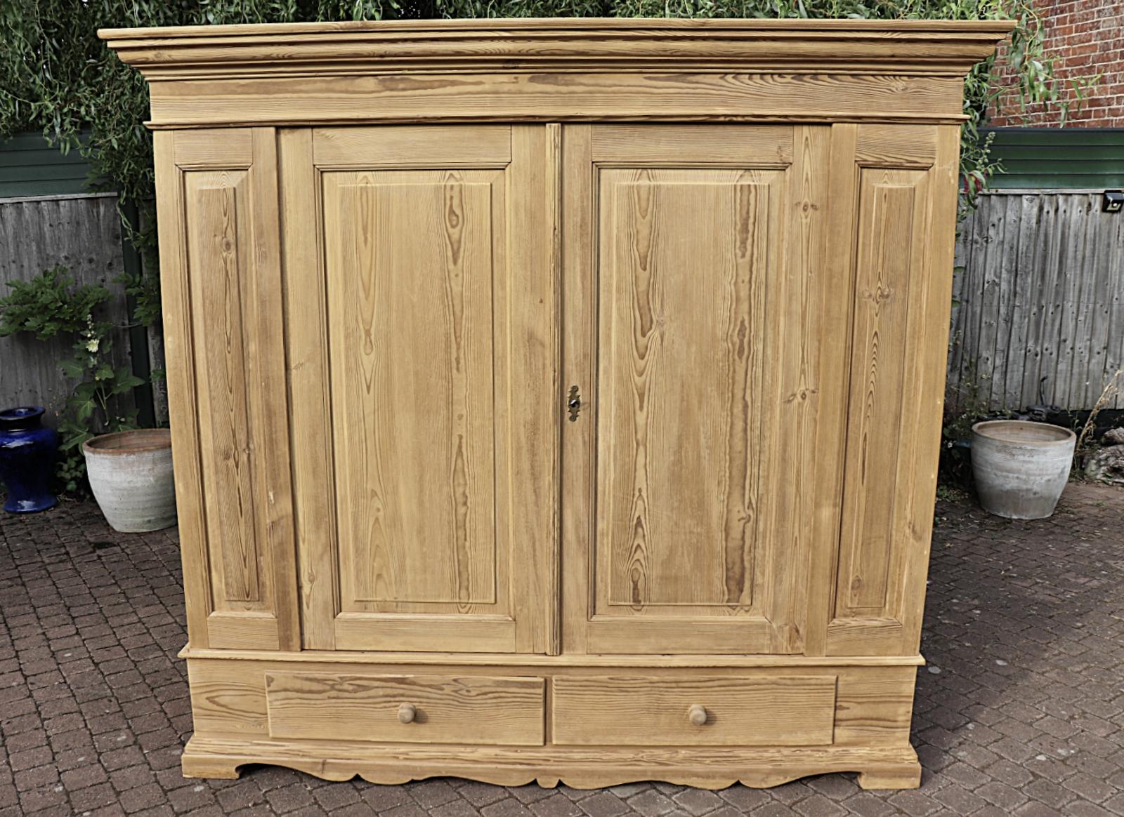 Huge! Wide - 2m! Low! Quality! Old Antique Georgian Pine Knock Down Wardrobe (1 of 19) Huge! Wide - 2m! Low! Quality! Old Antique Georgian Pine Knock Down Wardrobe (1 of 19)