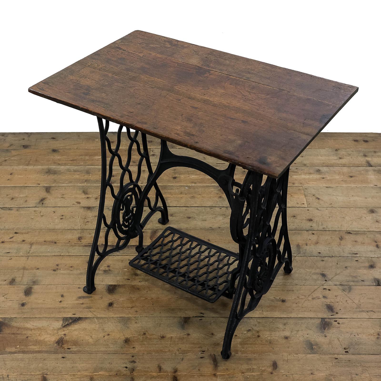 Antique Singer Sewing Machine Table (1 of 7) Antique Singer Sewing Machine Table (1 of 7)