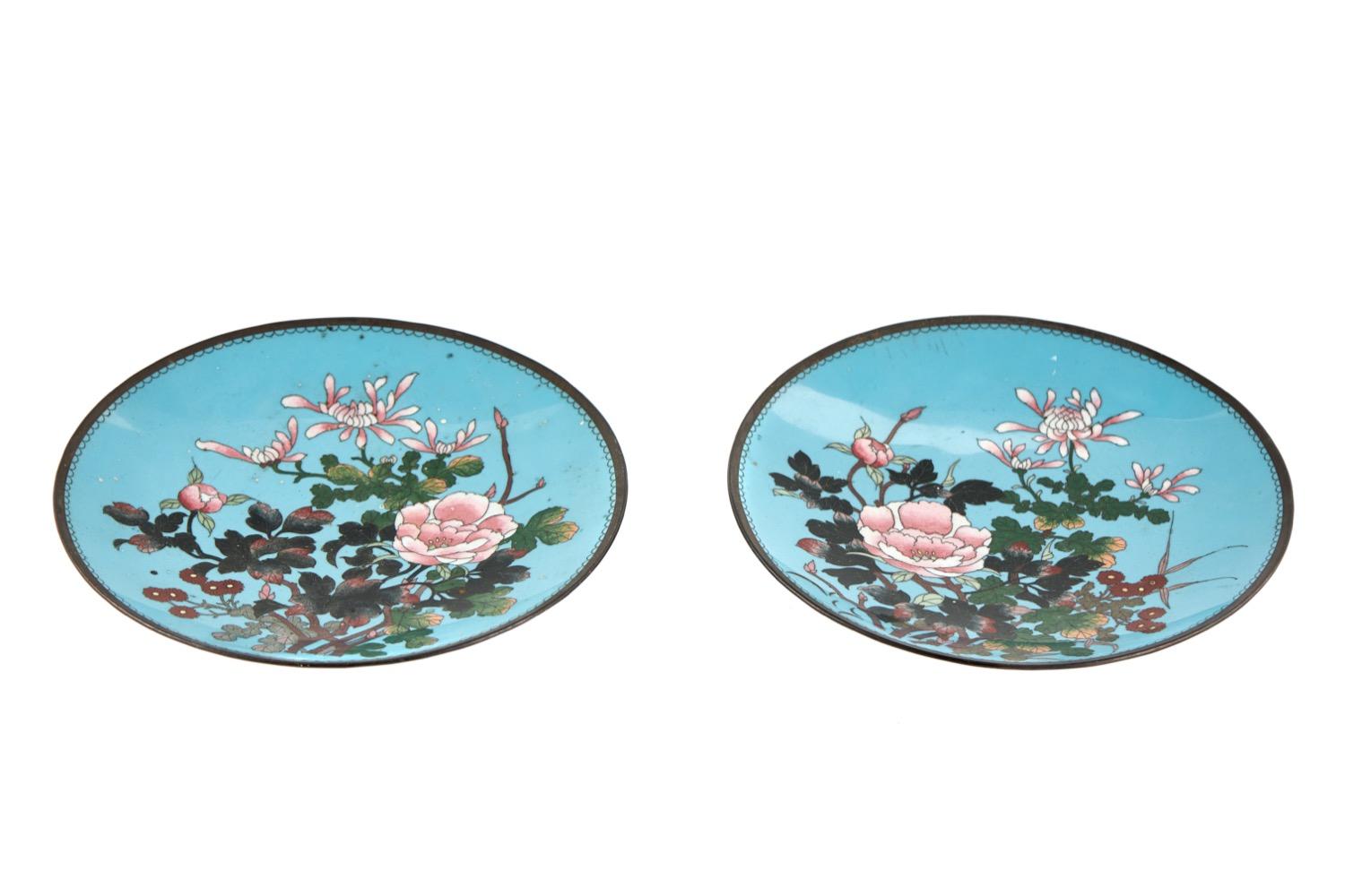 Superb Quality Pair of Antique Japanese Cloisonné Plates (1 of 6)