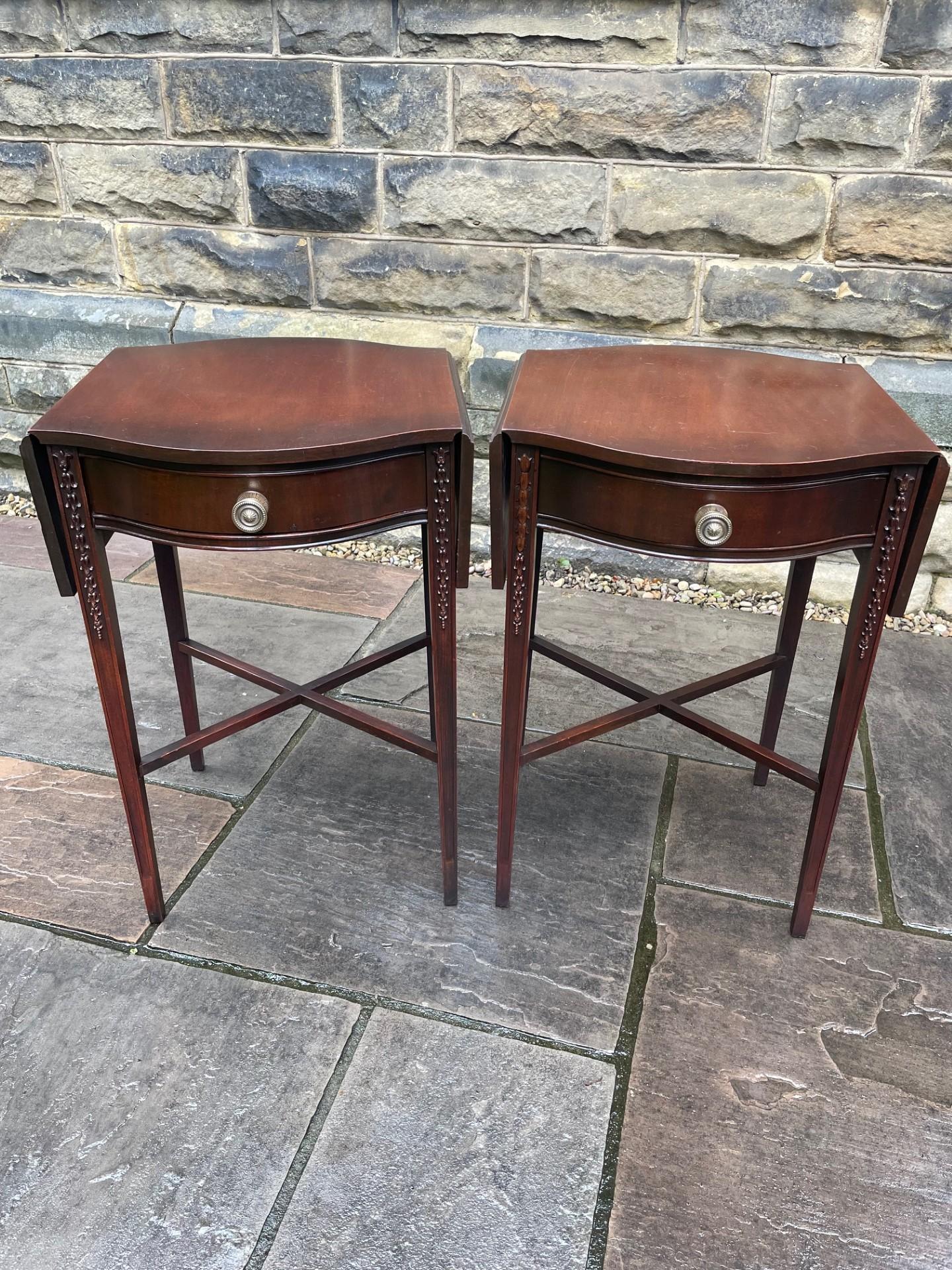Pair Mahogany Single Draw Bedside Tables (1 of 12)