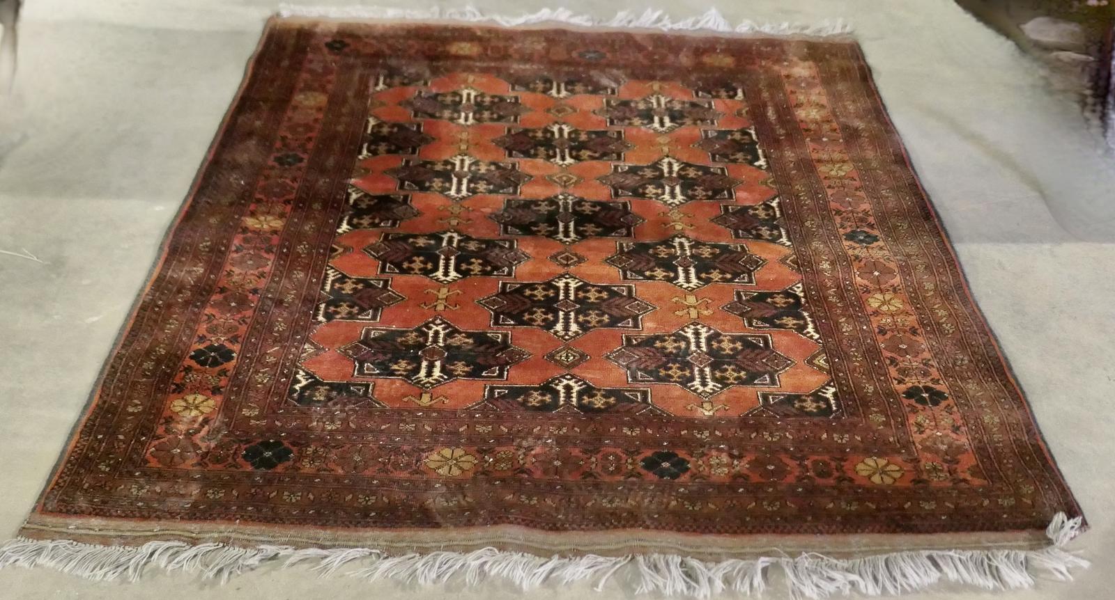 Vintage Traditional Pattern Wool Carpet (1 of 10)