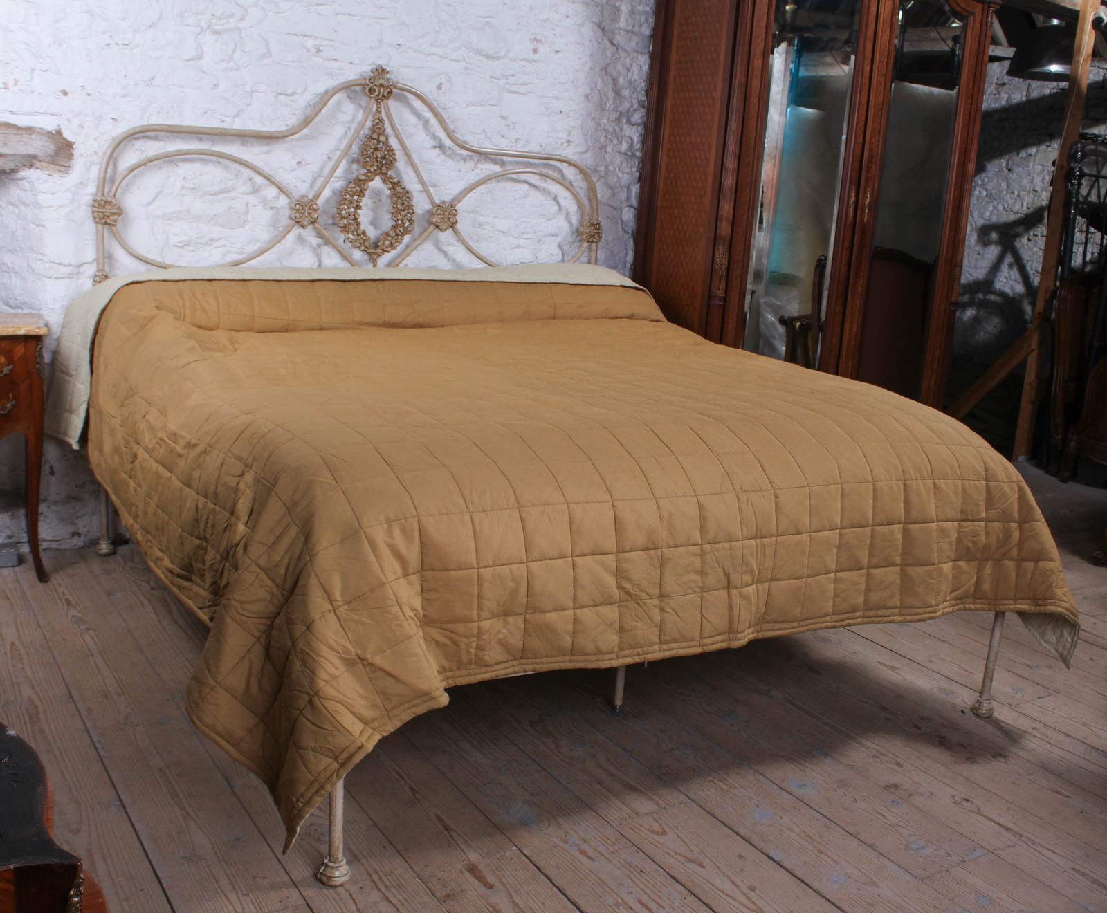 Impressively Detailed Super King Size All Iron  no End Bed (1 of 8)
