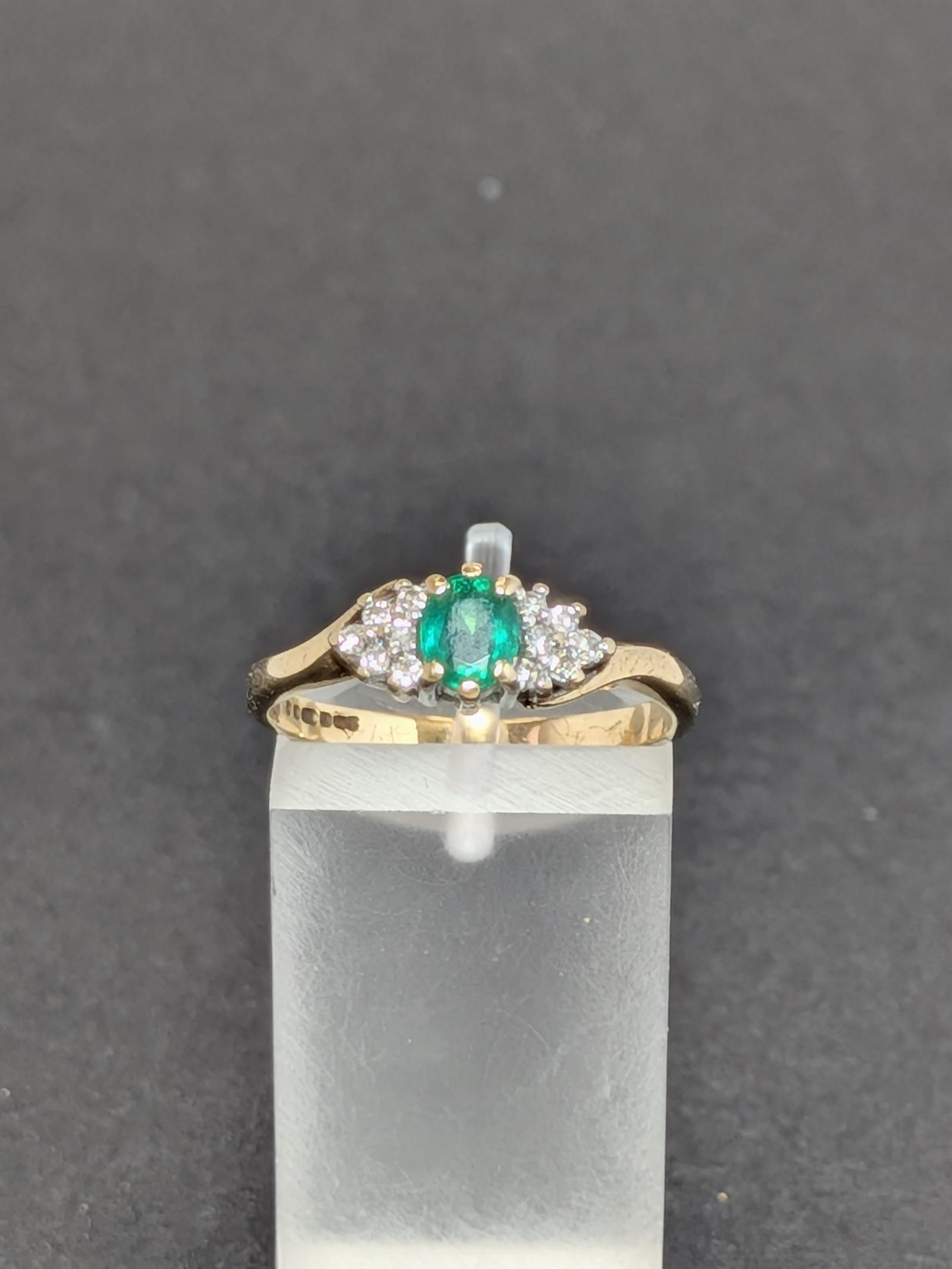 9ct Gold Emerald & Diamond Ring (1 of 8) 9ct Gold Emerald & Diamond Ring (1 of 8)