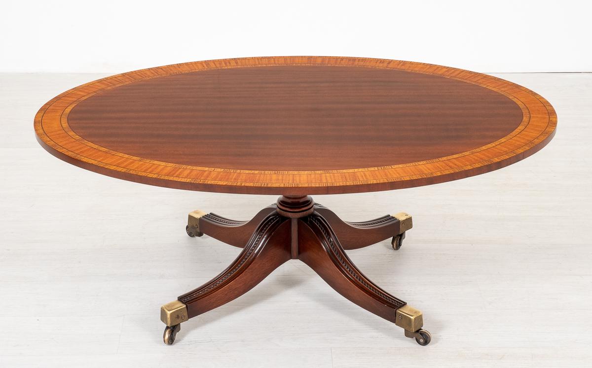 Superior Quality Oval Mahogany Coffee Table (1 of 5) Superior Quality Oval Mahogany Coffee Table (1 of 5)