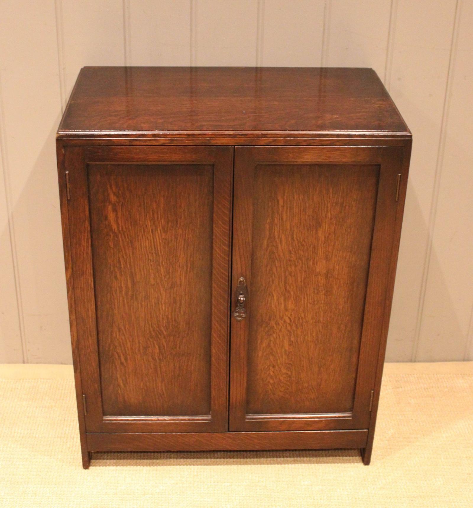 Oak Two Door Shoe Cabinet (1 of 12) Oak Two Door Shoe Cabinet (1 of 12)