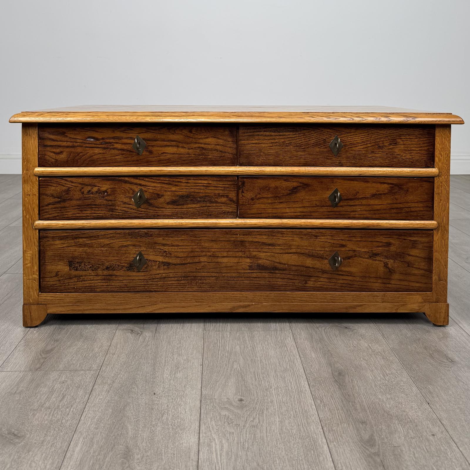 Vintage 20th Century Low Chest Of Drawers In Oak (1 of 10) Vintage 20th Century Low Chest Of Drawers In Oak (1 of 10)