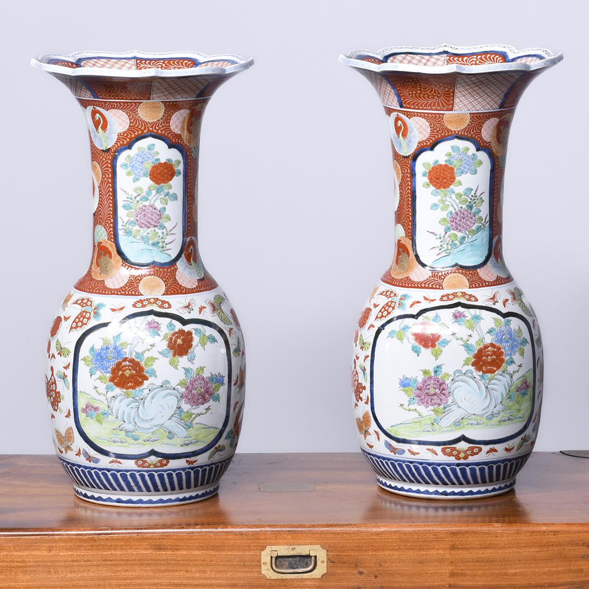 Pair of Impressive Large Hand-painted Japanese Meji Period Kutani Vases (1 of 10)