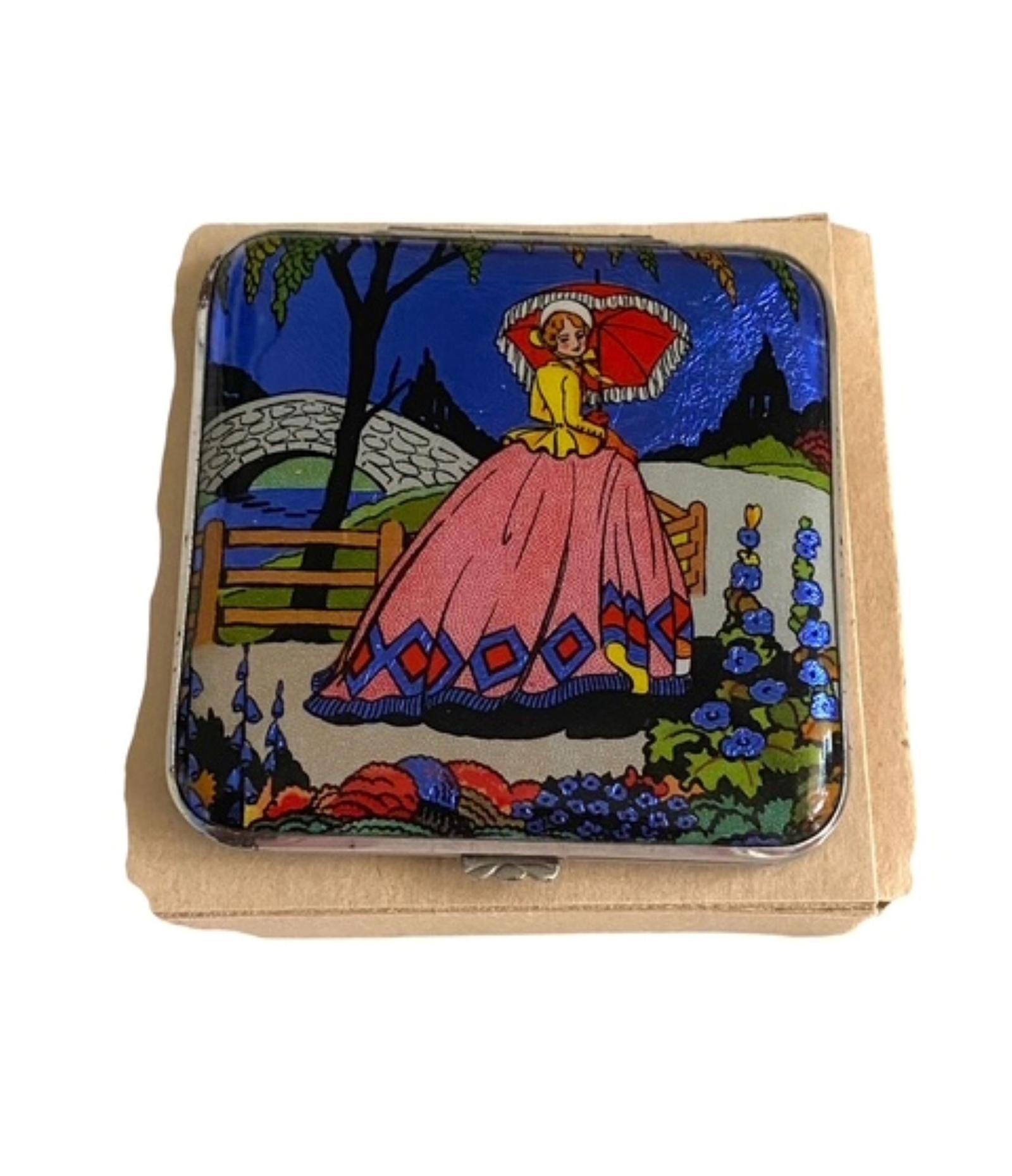 Art Deco Gwenda Powder Compact Foil Backed Picture Crinoline Lady c.1930 (1 of 6) Art Deco Gwenda Powder Compact Foil Backed Picture Crinoline Lady c.1930 (1 of 6)
