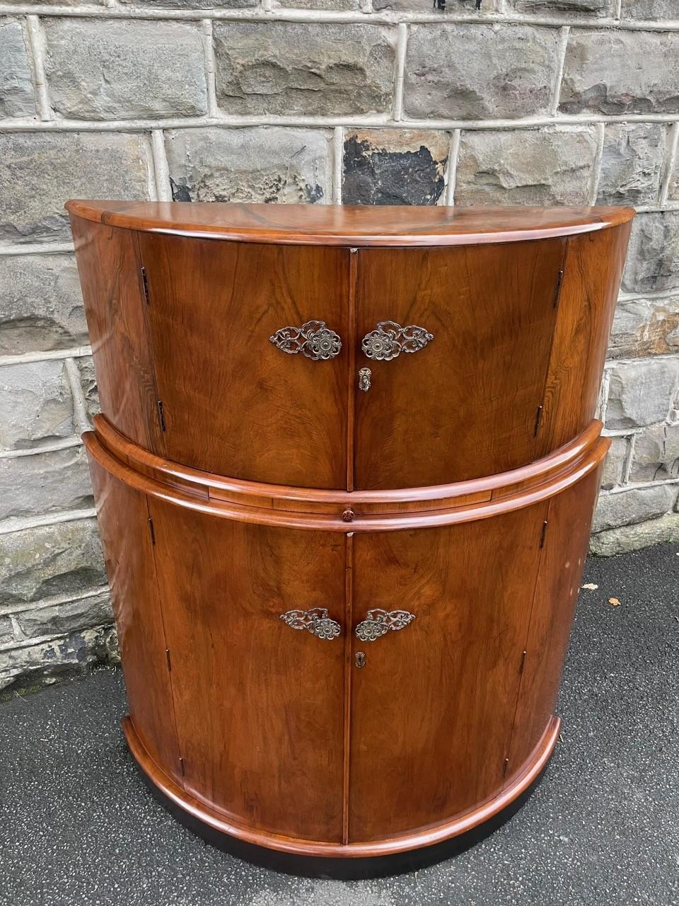 Art Deco Figured Walnut Cocktail Cabinet (1 of 16)