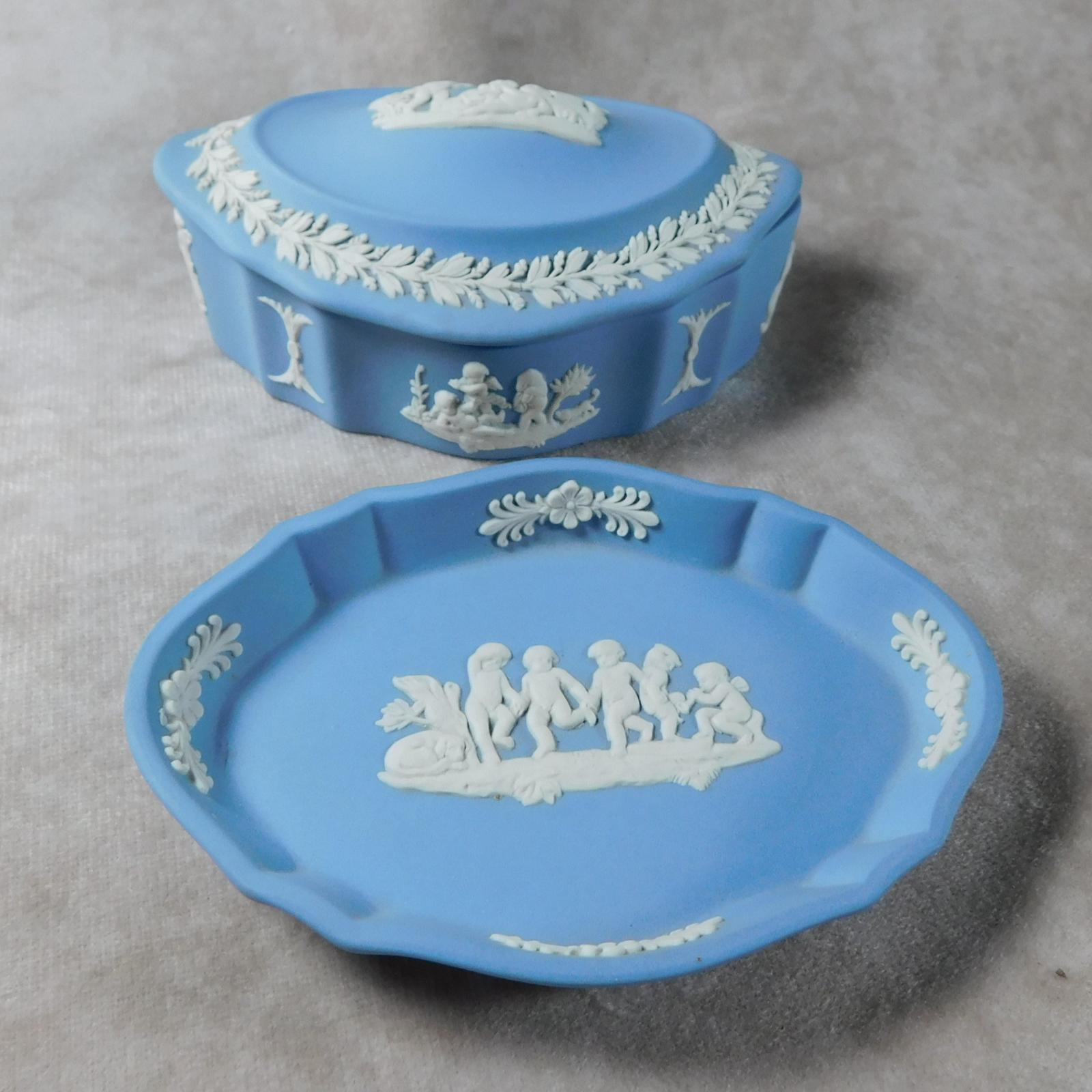 Wedgwood Blue Jasperware Trinket Box & Tray (1 of 1)