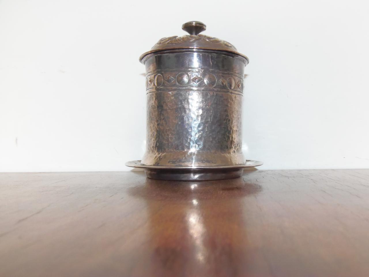 Arts & Crafts - Arthur John Seward (1 of 12)