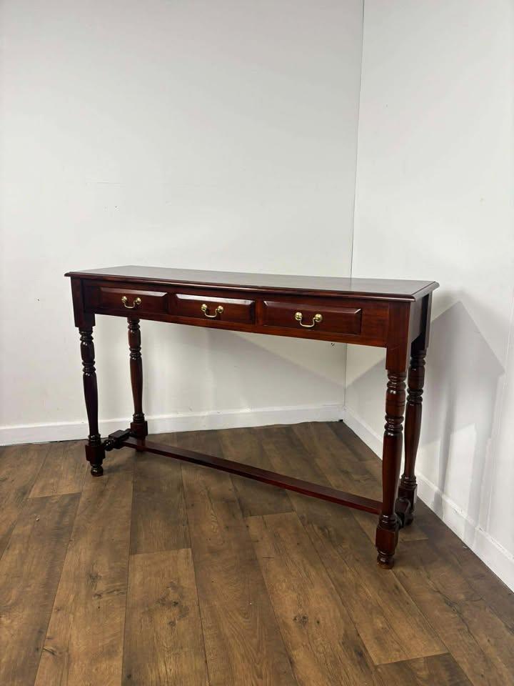 Reproduction Mahogany Console Table (1 of 14) Reproduction Mahogany Console Table (1 of 14)