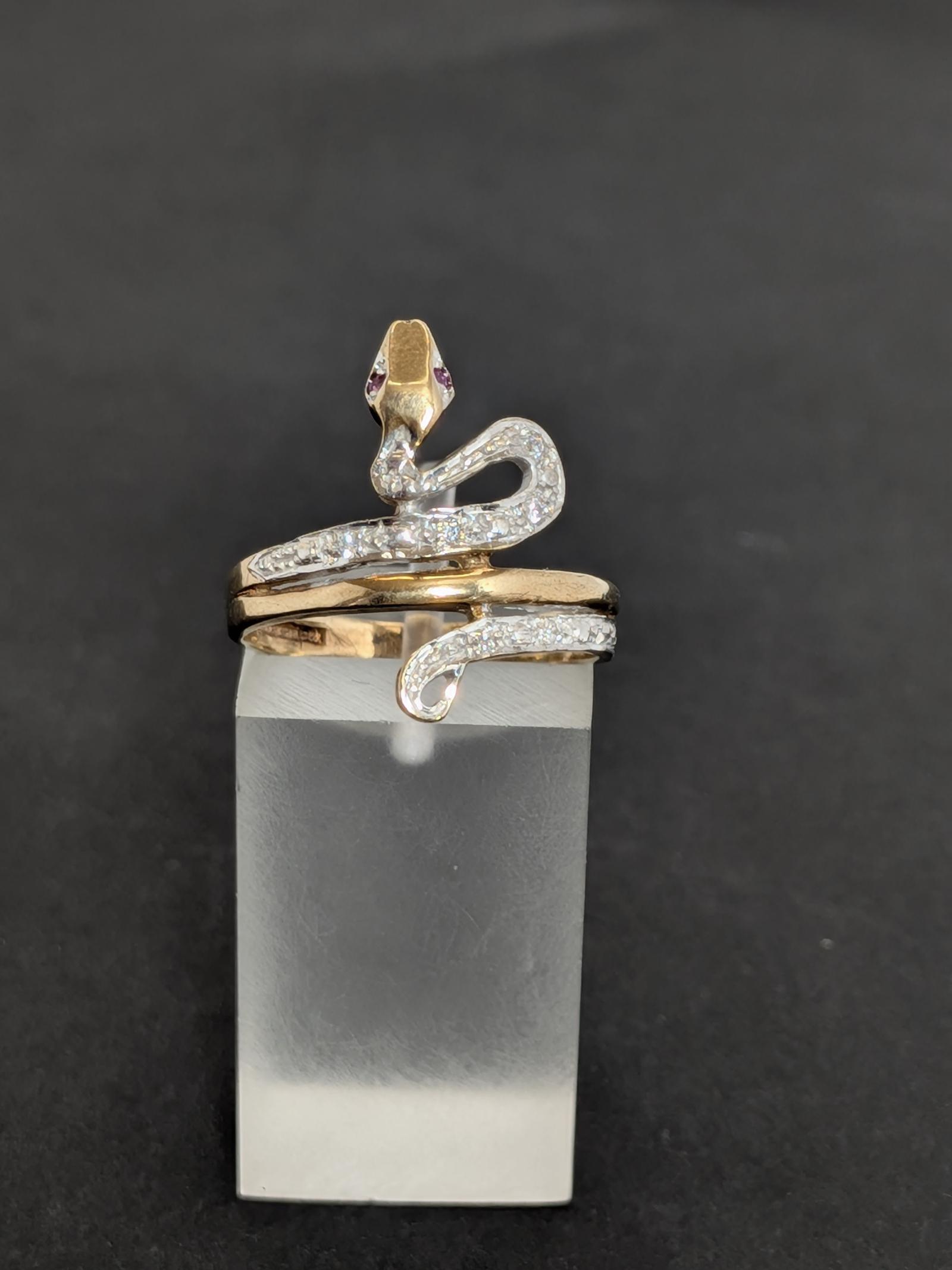 Fantastic Gold Coiled Snake Ring (1 of 11) Fantastic Gold Coiled Snake Ring (1 of 11)