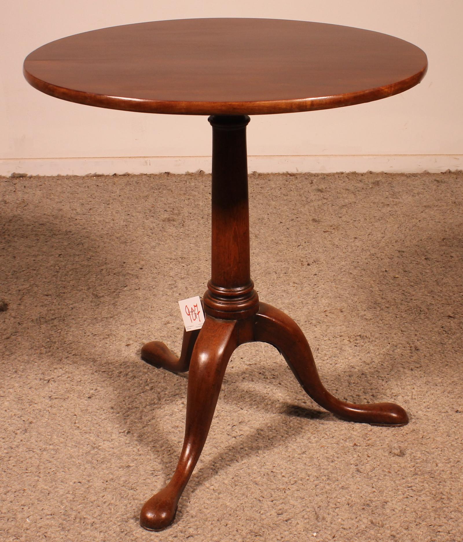 English Mahogany Tripod Table - 18th Century (1 of 9)