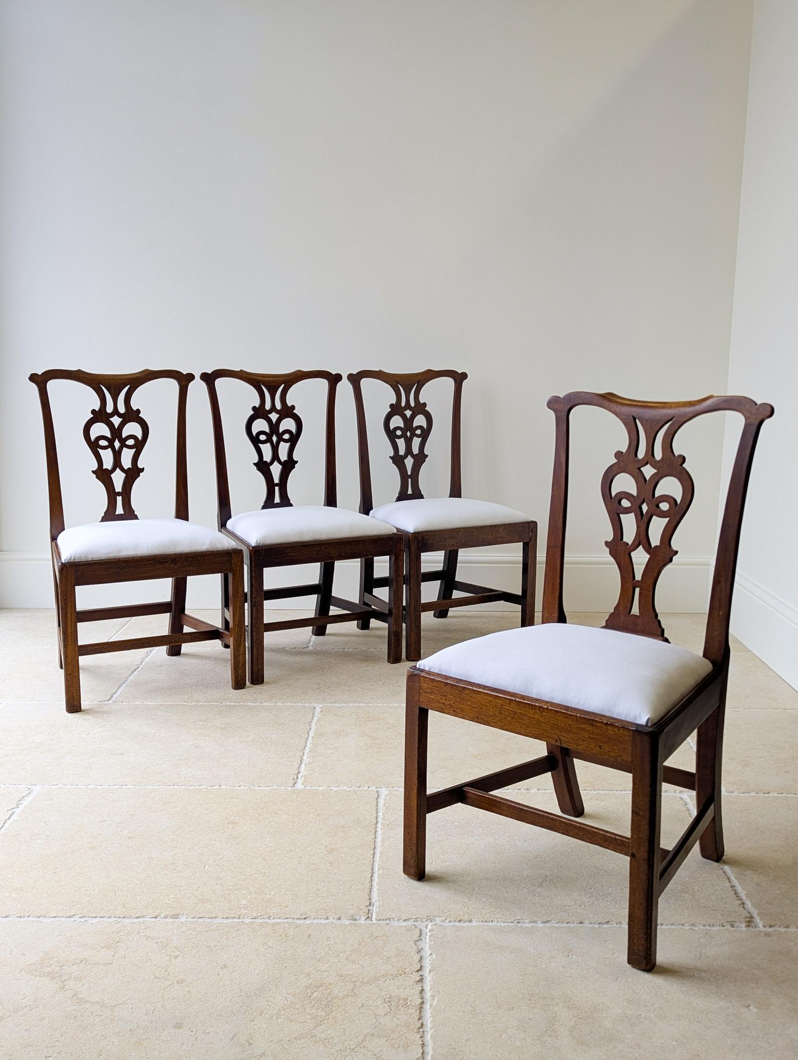 Set of Four Antique Georgian Chippendale Mahogany Dining Chairs c.1780 (1 of 18)