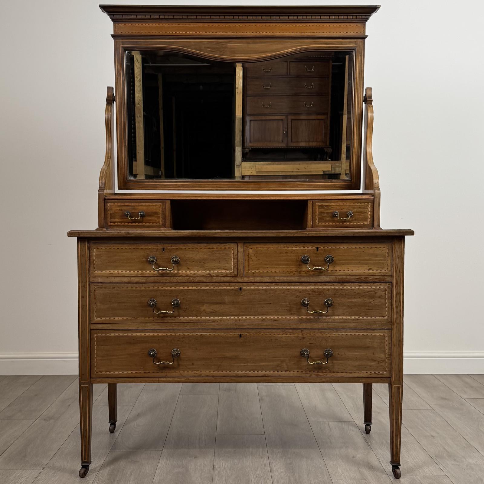 Antique 20th Century Fine Quality Dressing Table in Mahogany (1 of 11)