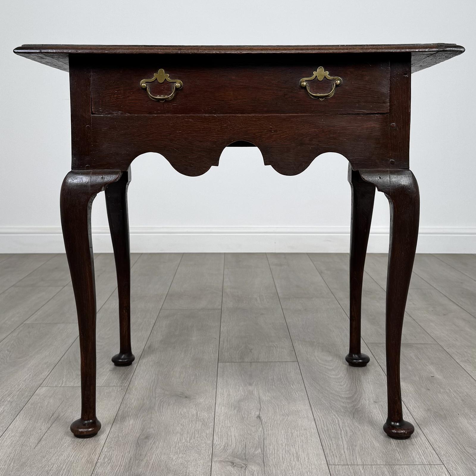 Antique 18th Century Good Quality Side Table in Oak (1 of 11)