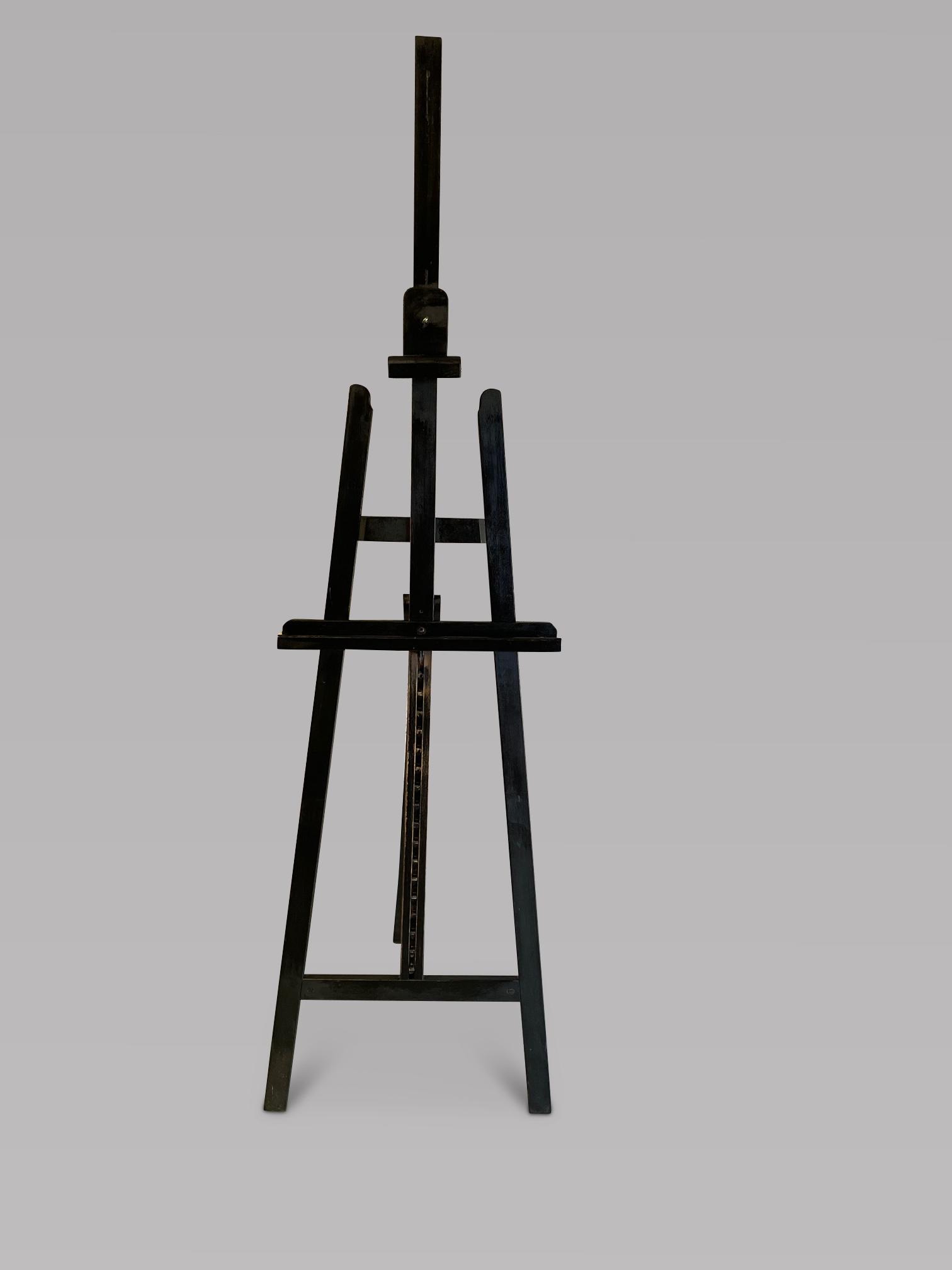 Good Sized Easel (1 of 2) Good Sized Easel (1 of 2)