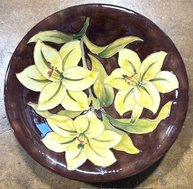 Moorcroft Pottery Earthenware Dish - "Jungle Brown Lily" Pattern (1 of 4) Moorcroft Pottery Earthenware Dish - "Jungle Brown Lily" Pattern (1 of 4)
