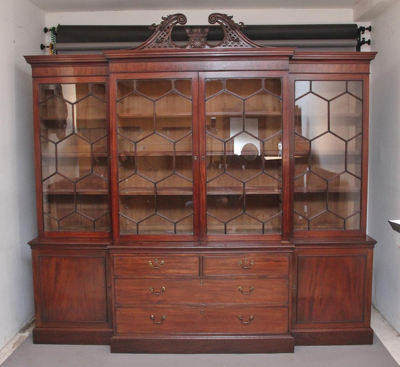 Early 19th Century Breakfront Bookcase (1 of 12) Early 19th Century Breakfront Bookcase (1 of 12)