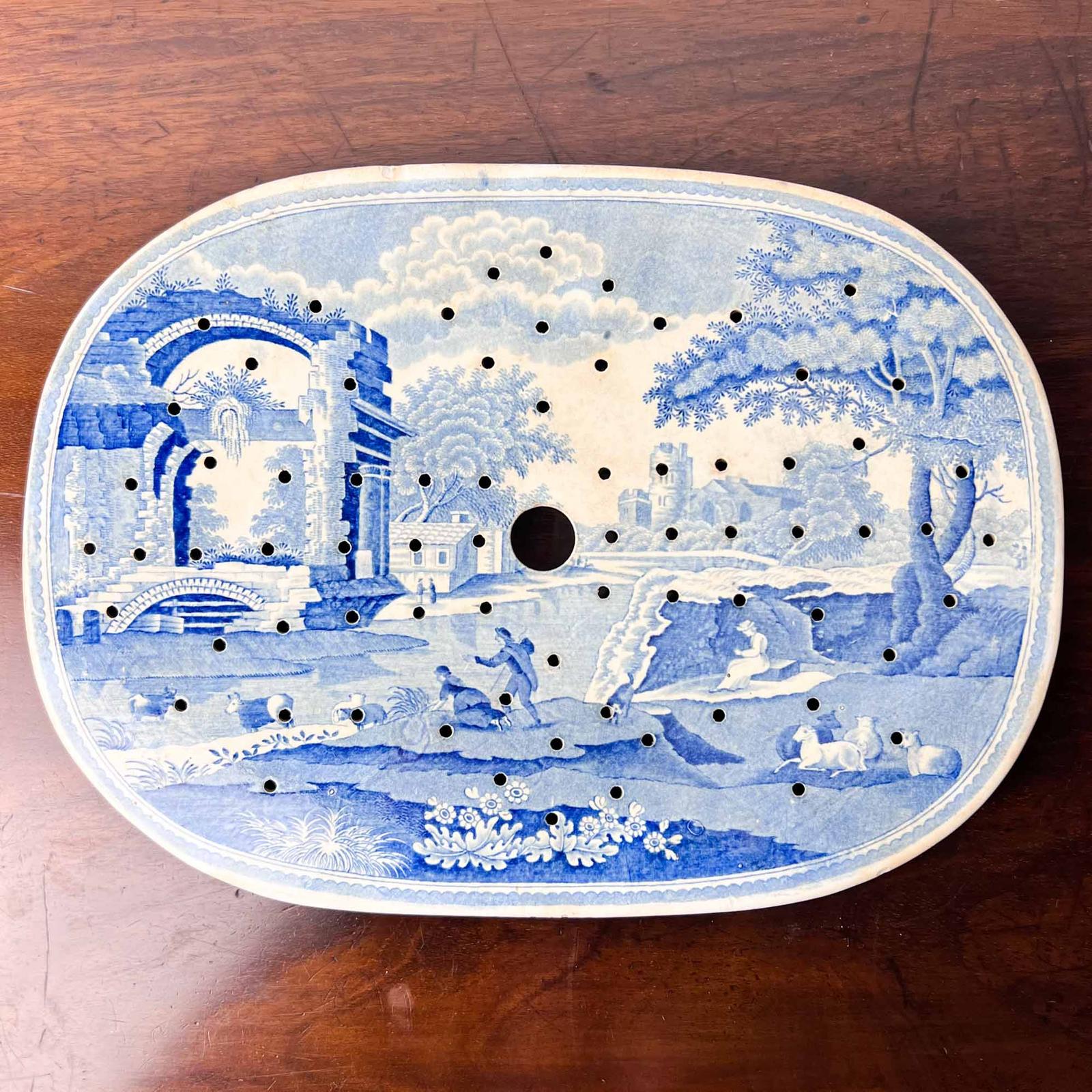 Antique Blue Italian Pattern Meat Drainer (1 of 7) Antique Blue Italian Pattern Meat Drainer (1 of 7)