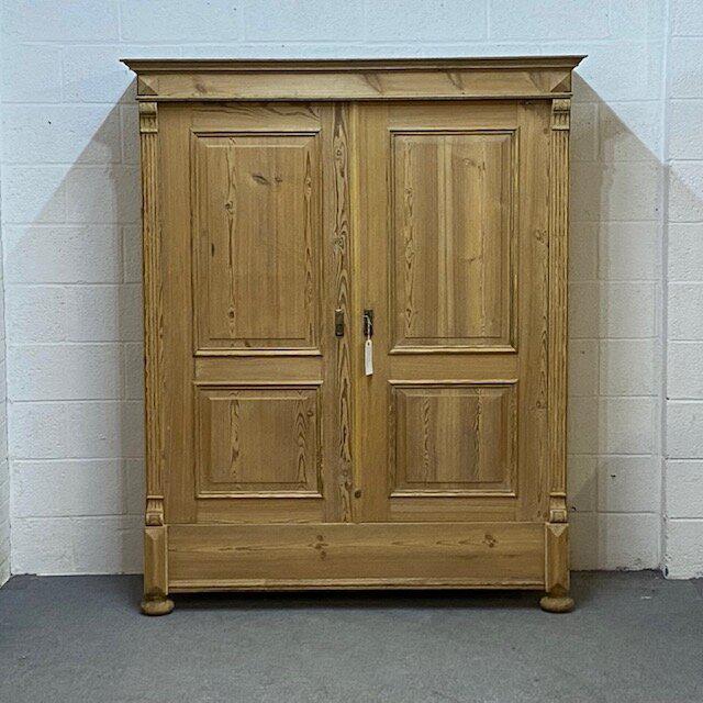Wide Double Old Pine Wardrobe - Dismantles (1 of 4) Wide Double Old Pine Wardrobe - Dismantles (1 of 4)