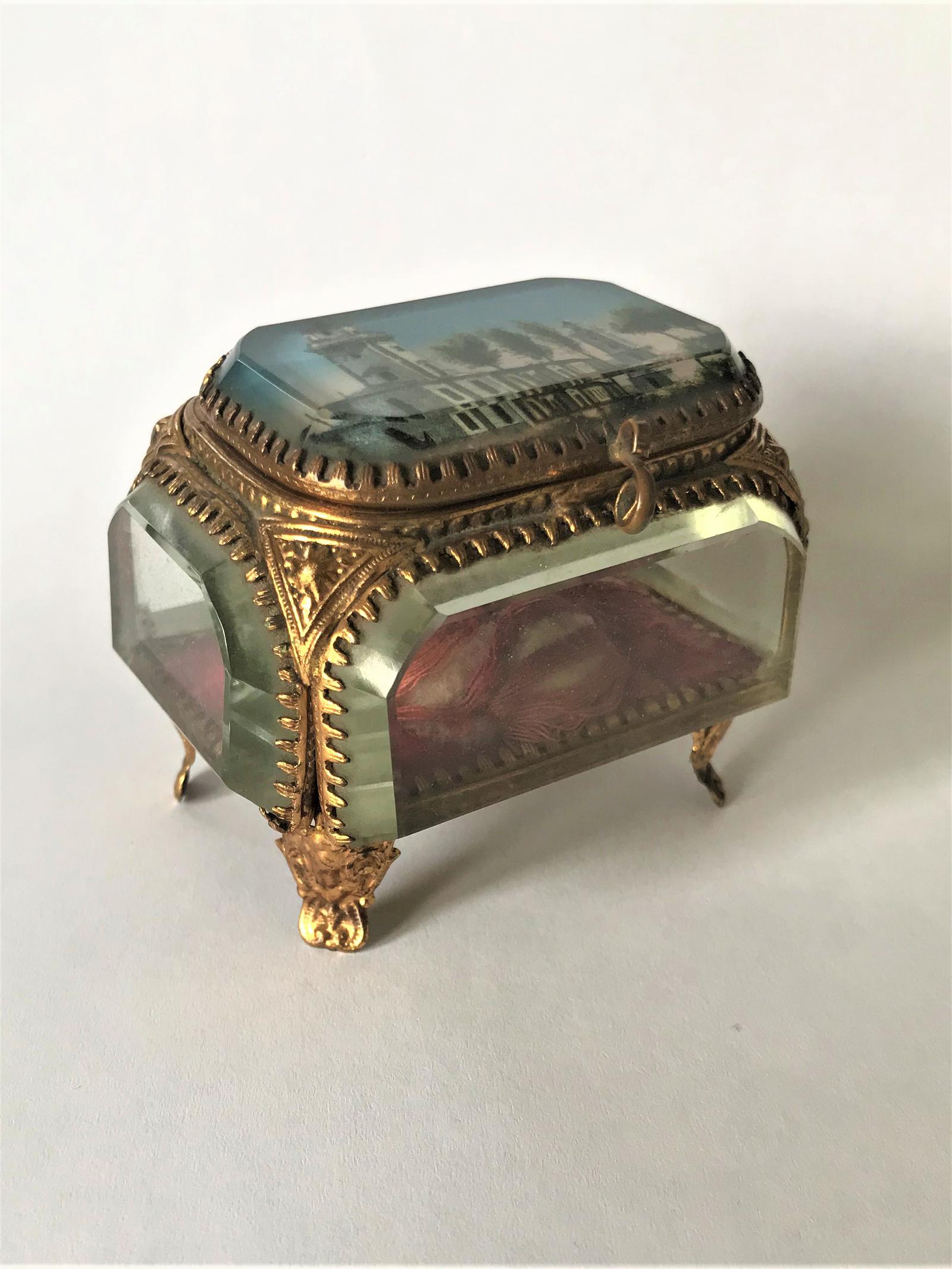 European Glass & Ormolu Scenic Trinket Box (1 of 7) European Glass & Ormolu Scenic Trinket Box (1 of 7)